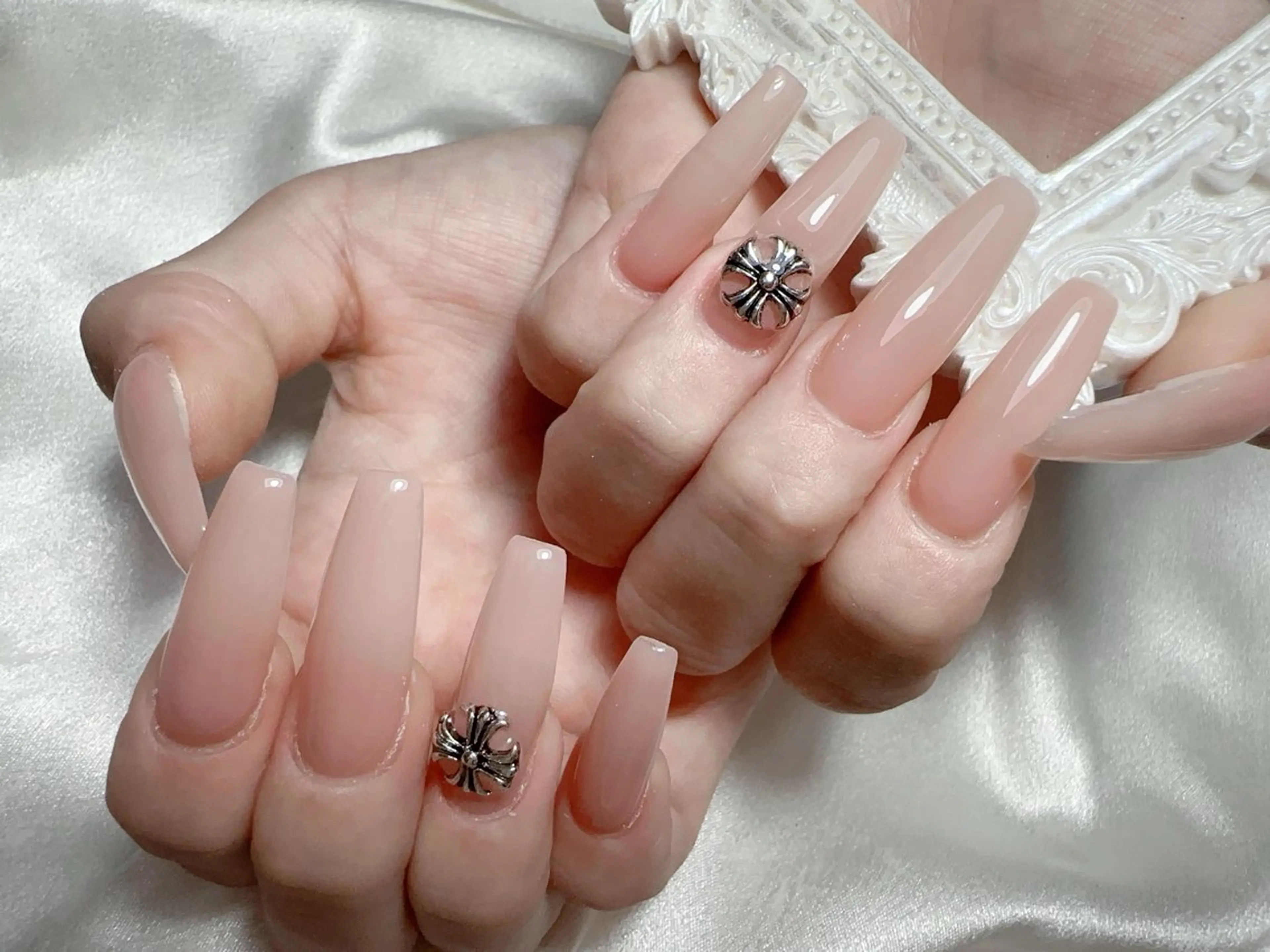 ネイル ハンドネイル ネイルサロン ルミア Lumia 店長のネイルデザイン