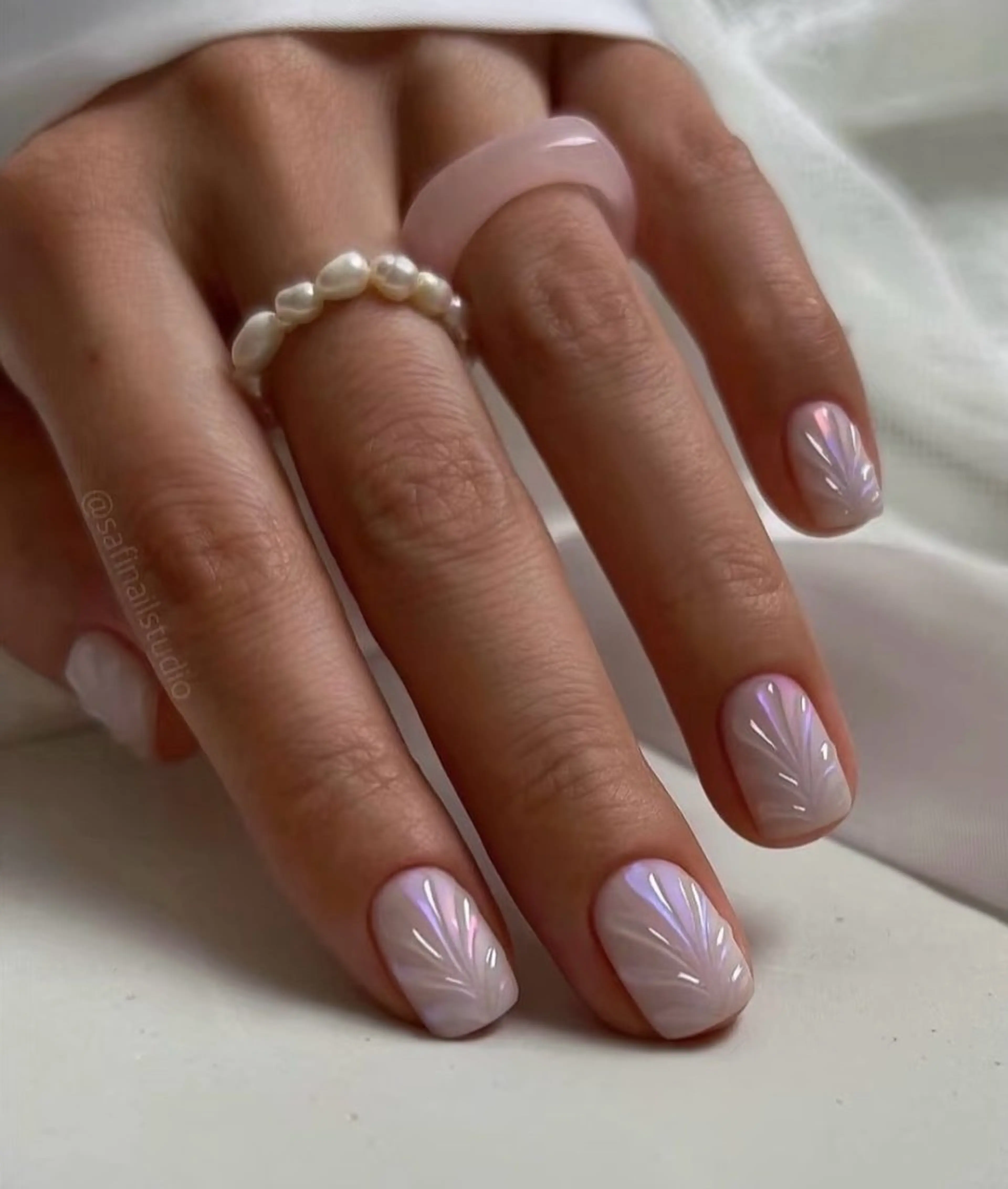 ネイル 高木 維麗絲のネイルデザイン