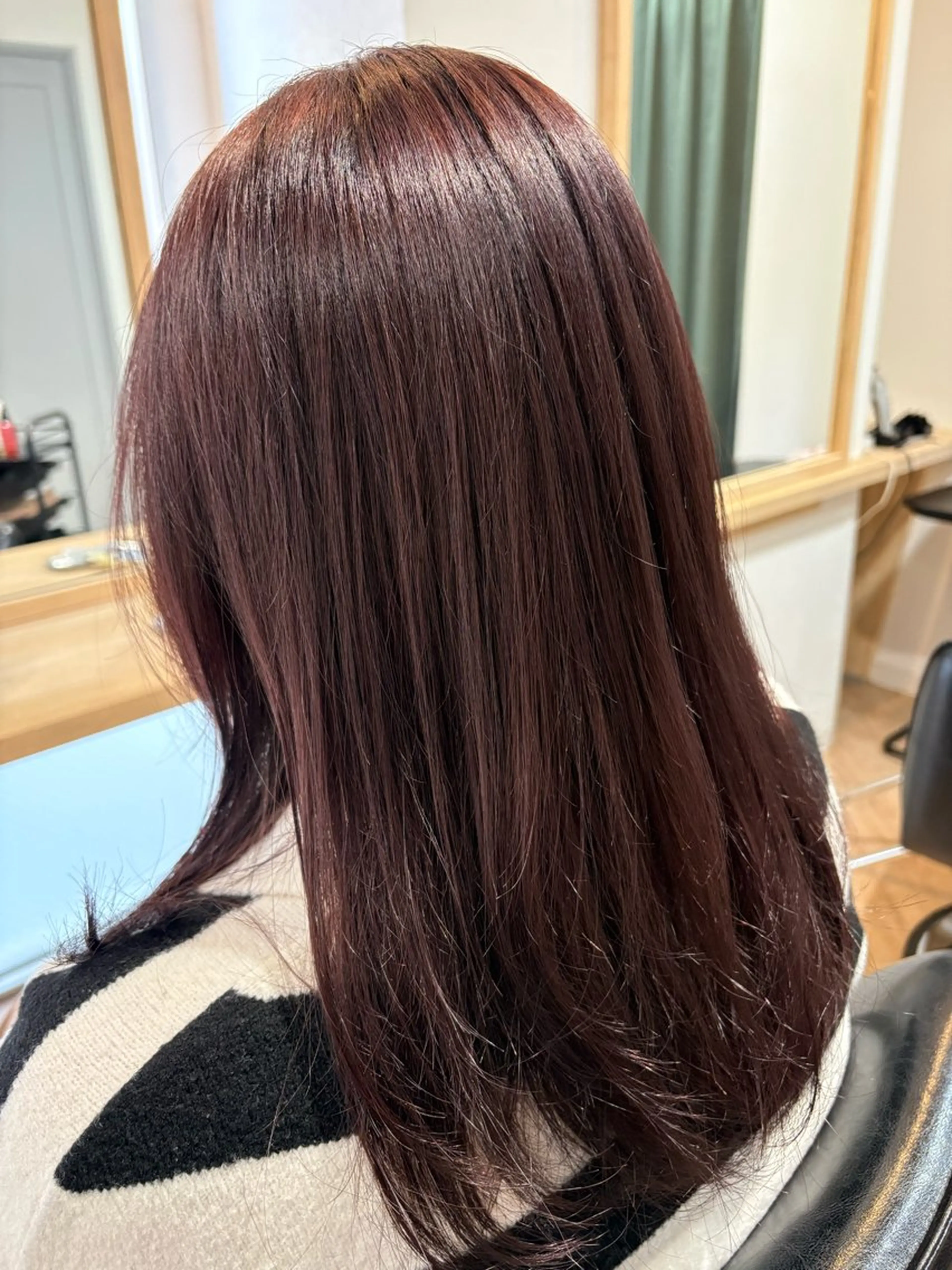 セミロング カラー ラベンダーカラー ヘアカラー 荒木 帆香のヘアスタイル