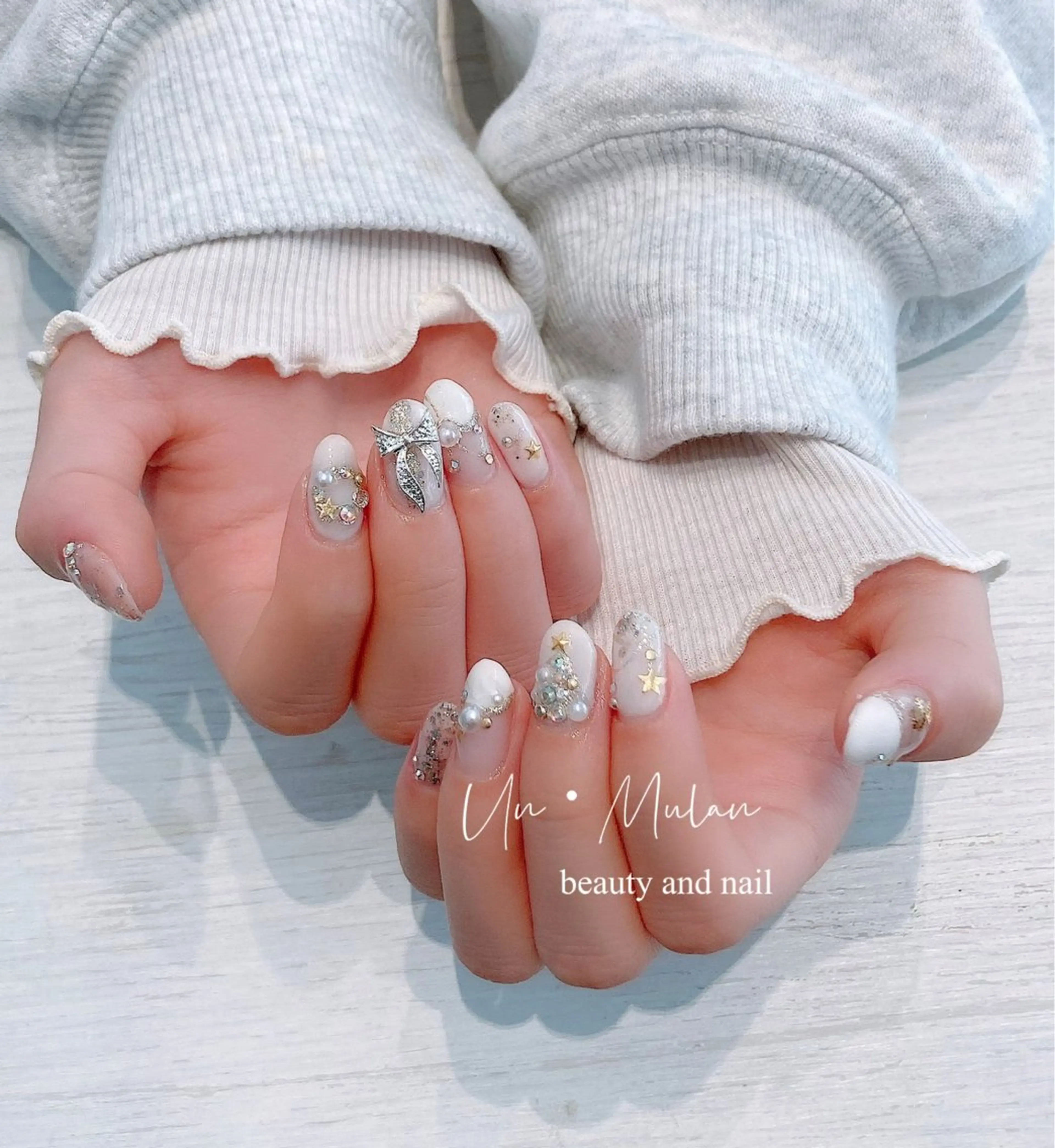 ネイル ホワイト 冬ネイル クリスマス UN・MULAN (大田　瑶子)のエステ・リラクイメージ