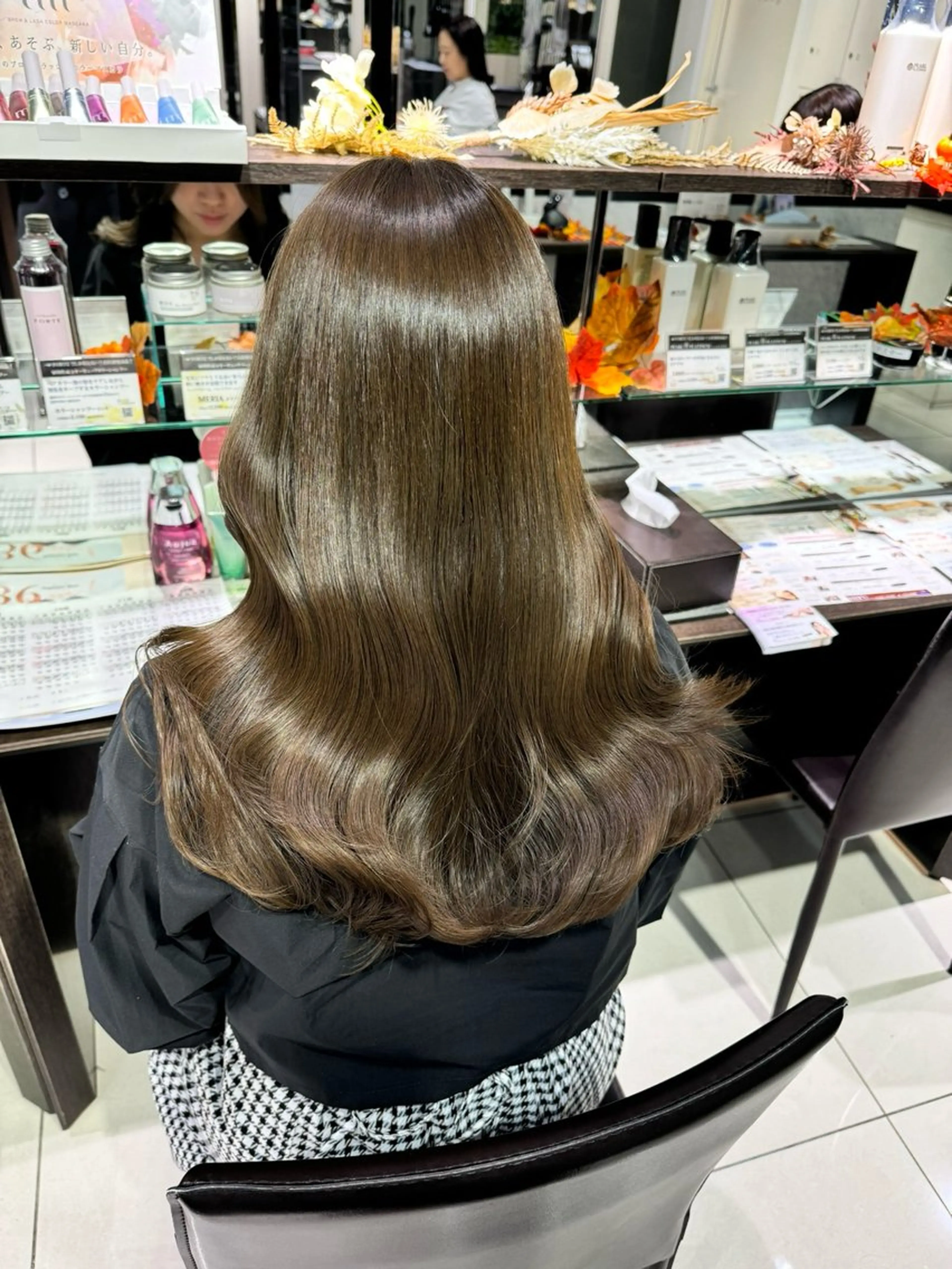 ロング カラー ブラウンカラー オリーブブラウン ヘアカラー しゅり🍎/アレンジ 🎀/髪質改善✨️のヘアスタイル