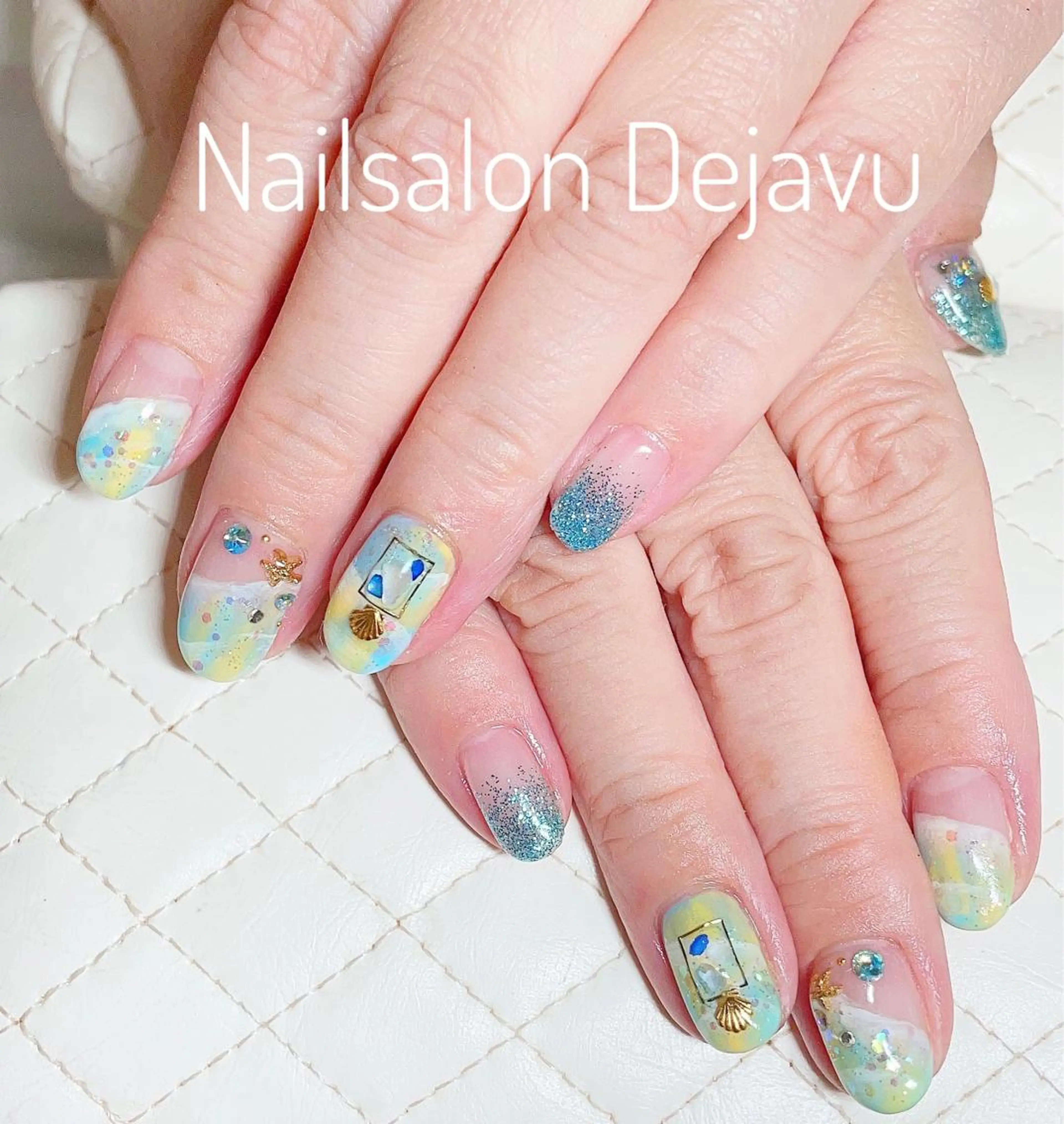 ネイル アートネイル 夏ネイル ハンドネイル Nail salon Dejavu 🌿のネイルデザイン