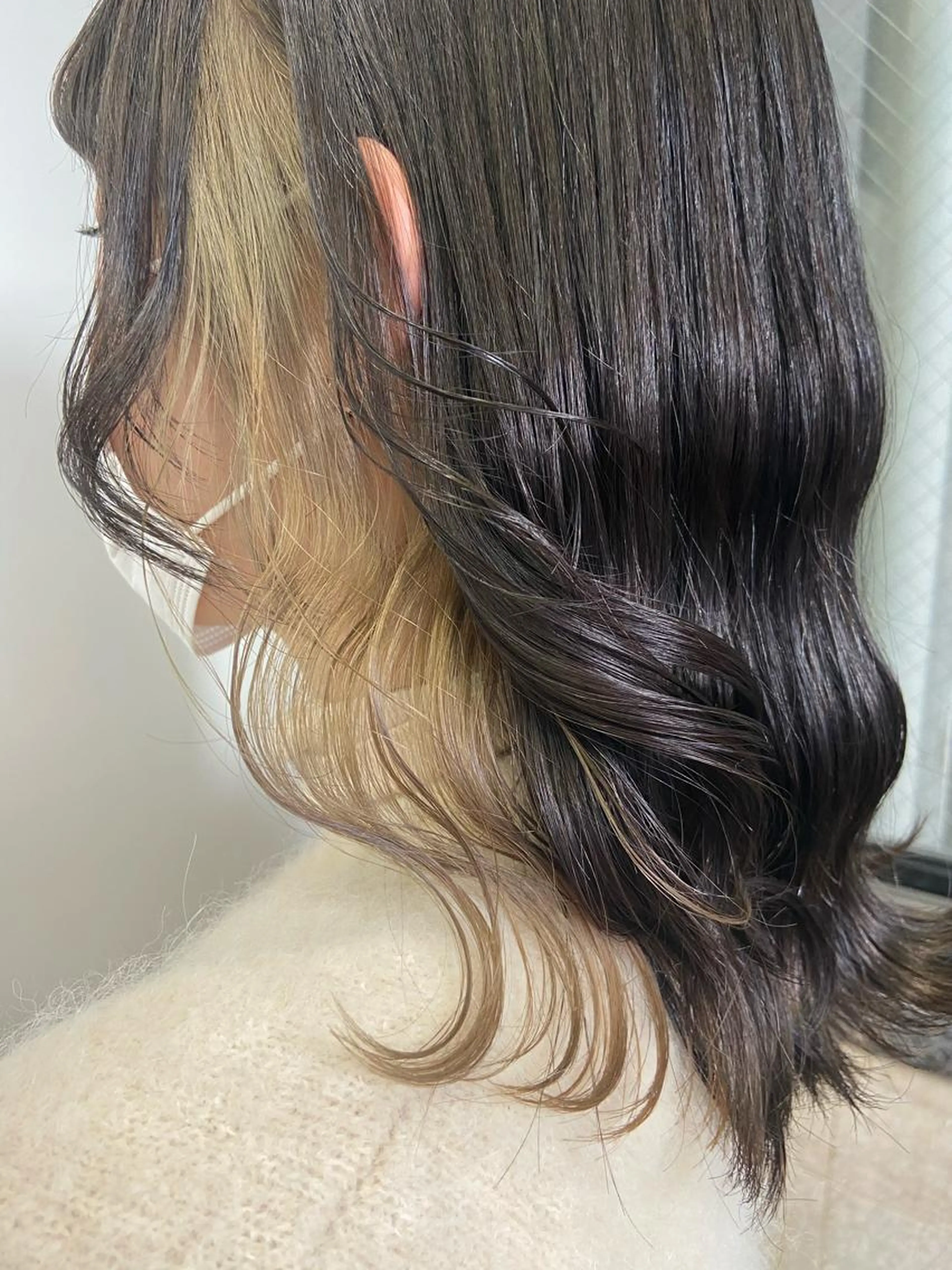 【💖大人気イヤリングカラー💖】インナーカラー+最新トリートメント+コテ巻きヘアセット✨の写真