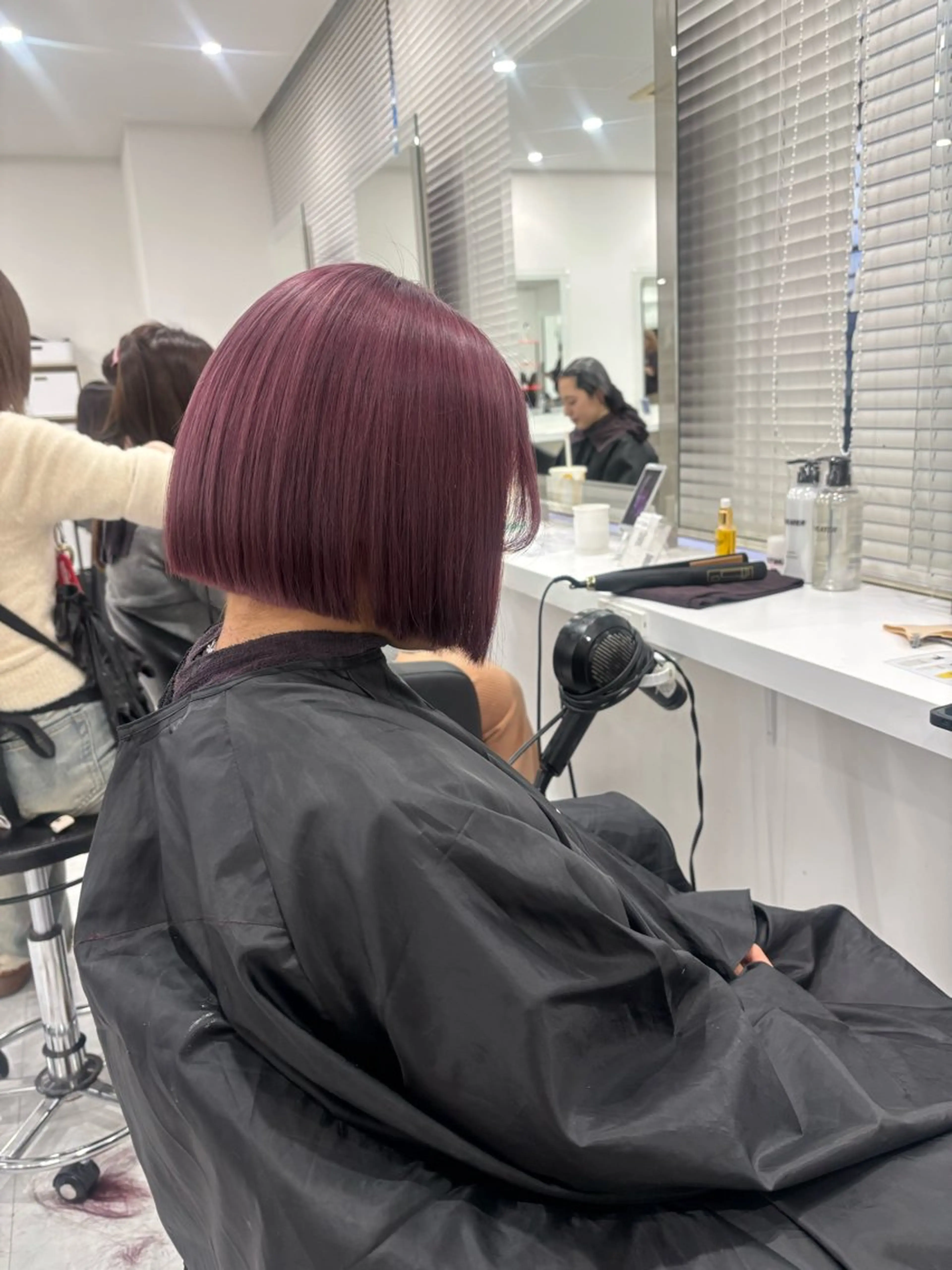 ショート ヘアカラー まろっと艶感ブラウン ベージュ🤍まなかのヘアスタイル