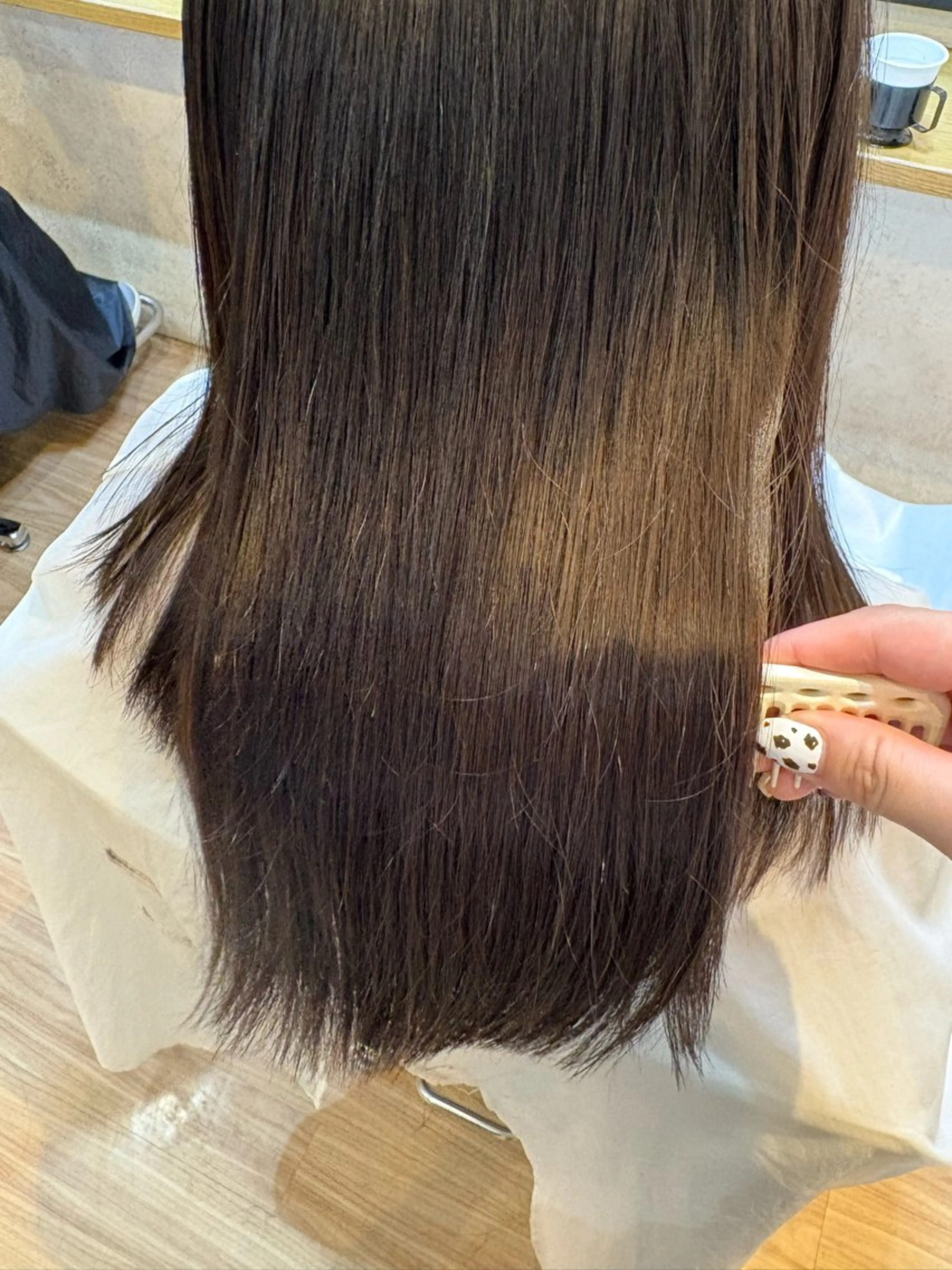 ミディアム カット ヘアカラー トリートメント 韓国ヘアー🇰🇷 MIWAのヘアスタイル