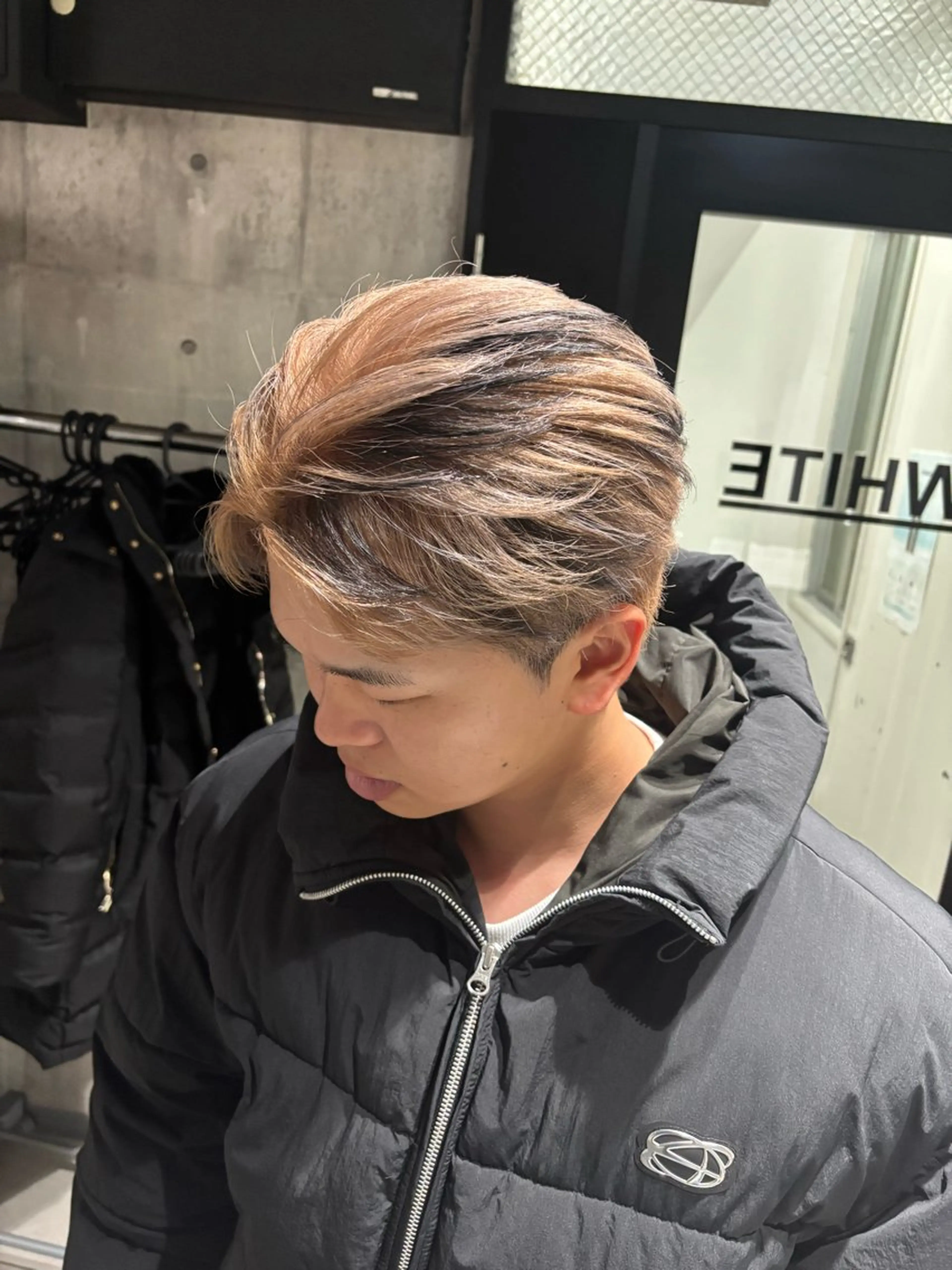 カラー メンズ カット ヘアカラー トリートメント _WHITE / KENTOのヘアスタイル