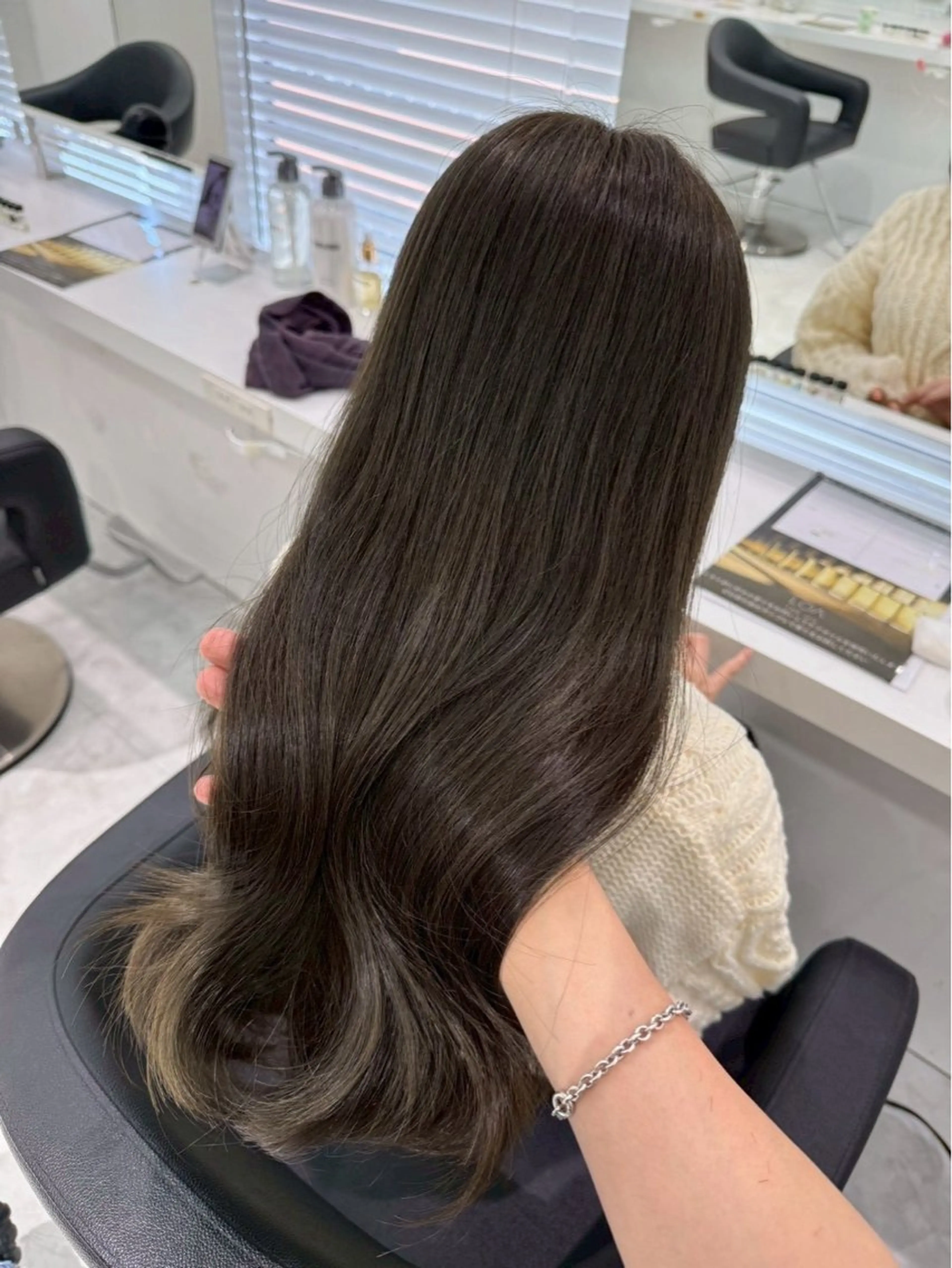 ロング 上品なブラウンカラー 🤎saki🤎のヘアスタイル