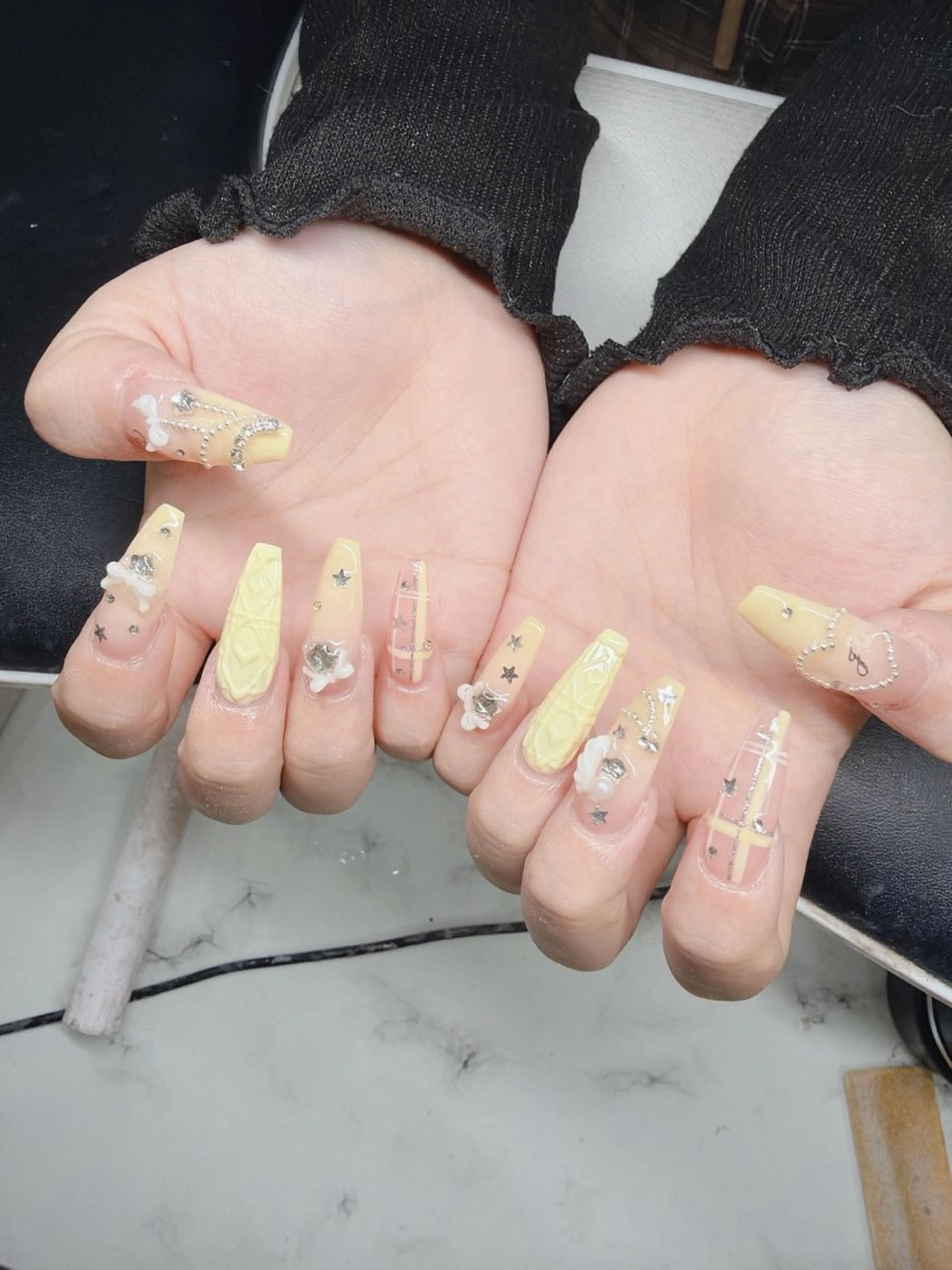 ネイル ハンドネイル Lee Nailsのネイルデザイン
