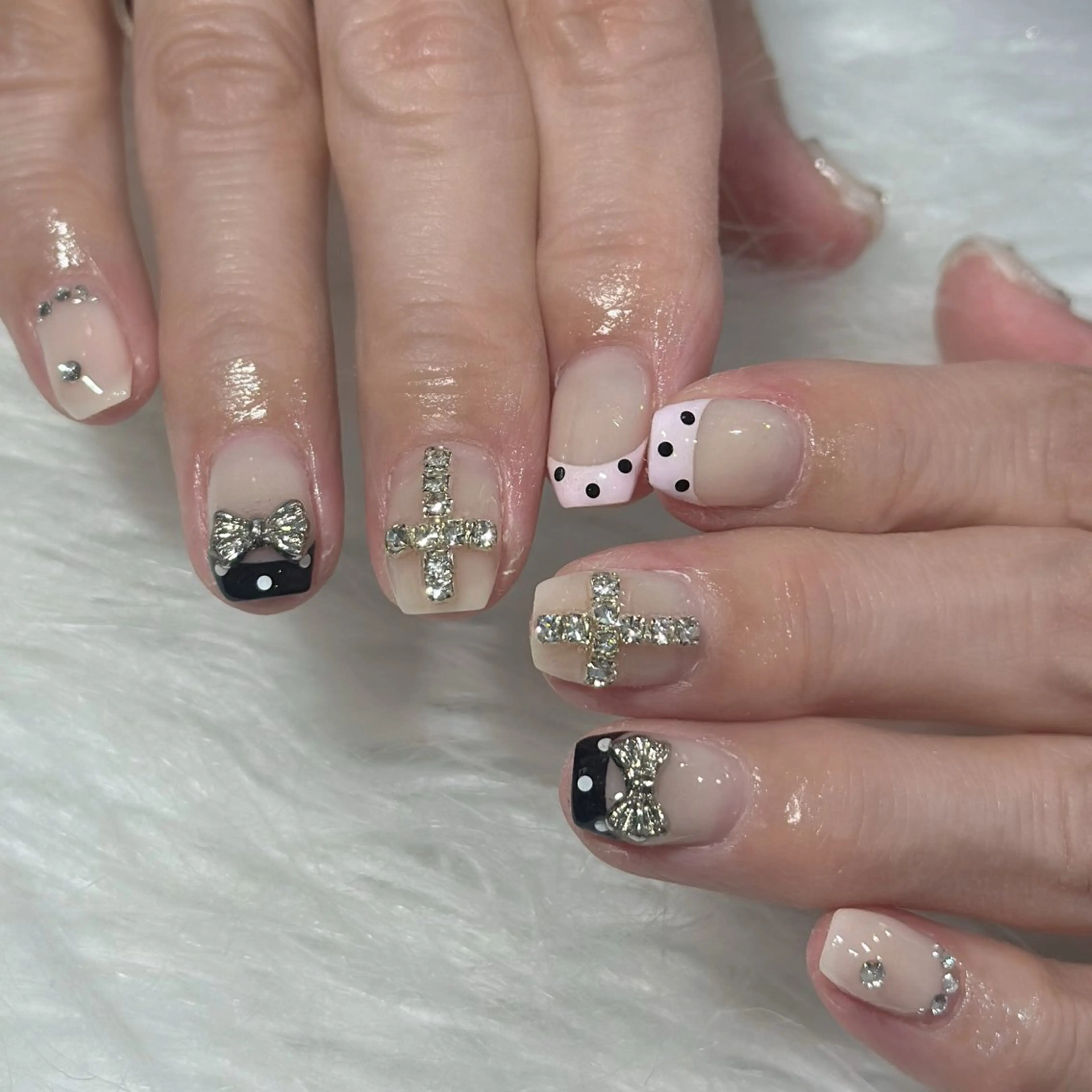 ネイル ハンドネイル フットネイル LAVISH nanamiのネイルデザイン