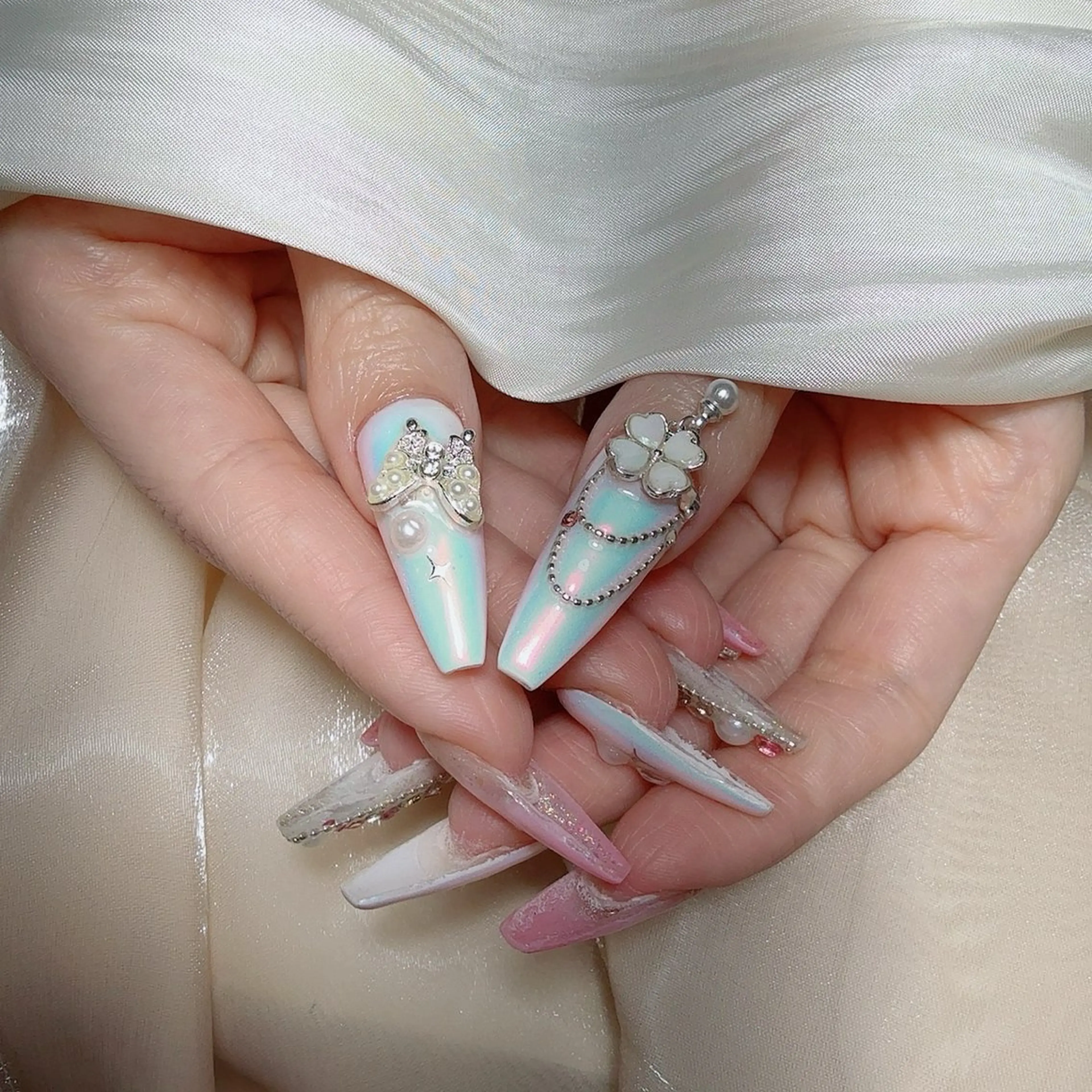 ネイル Fairyフェアリーネイルサロン所属・Nail Hibi サロンのネイルデザイン