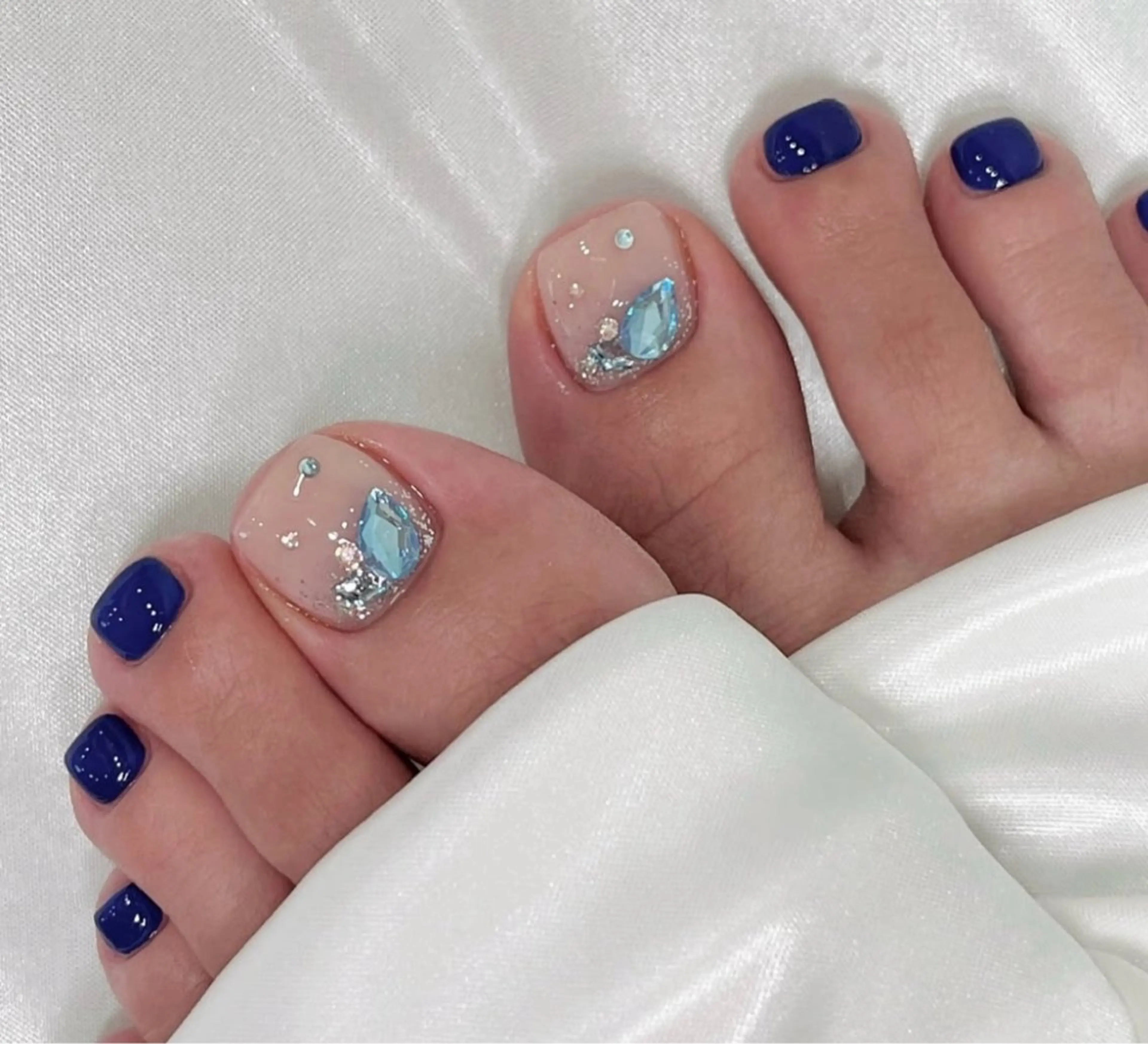 ネイル ハンドネイル フットネイル ハンドケア NailSalon✨ Écrinエクランのネイルデザイン