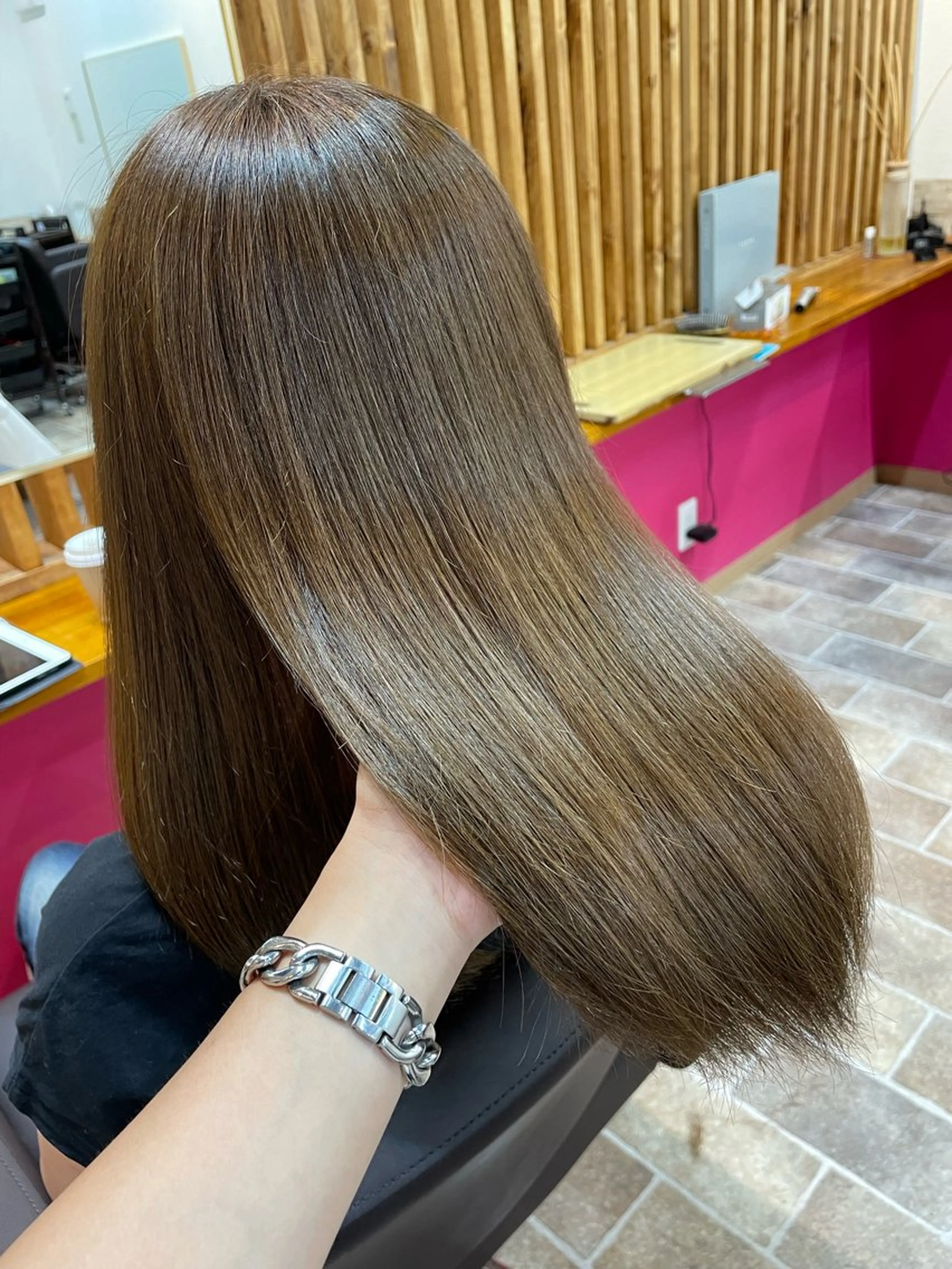 セミロング カラー ベージュカラー ヘアカラー トリートメント YUI/ ブリーチカラー🌷のヘアスタイル