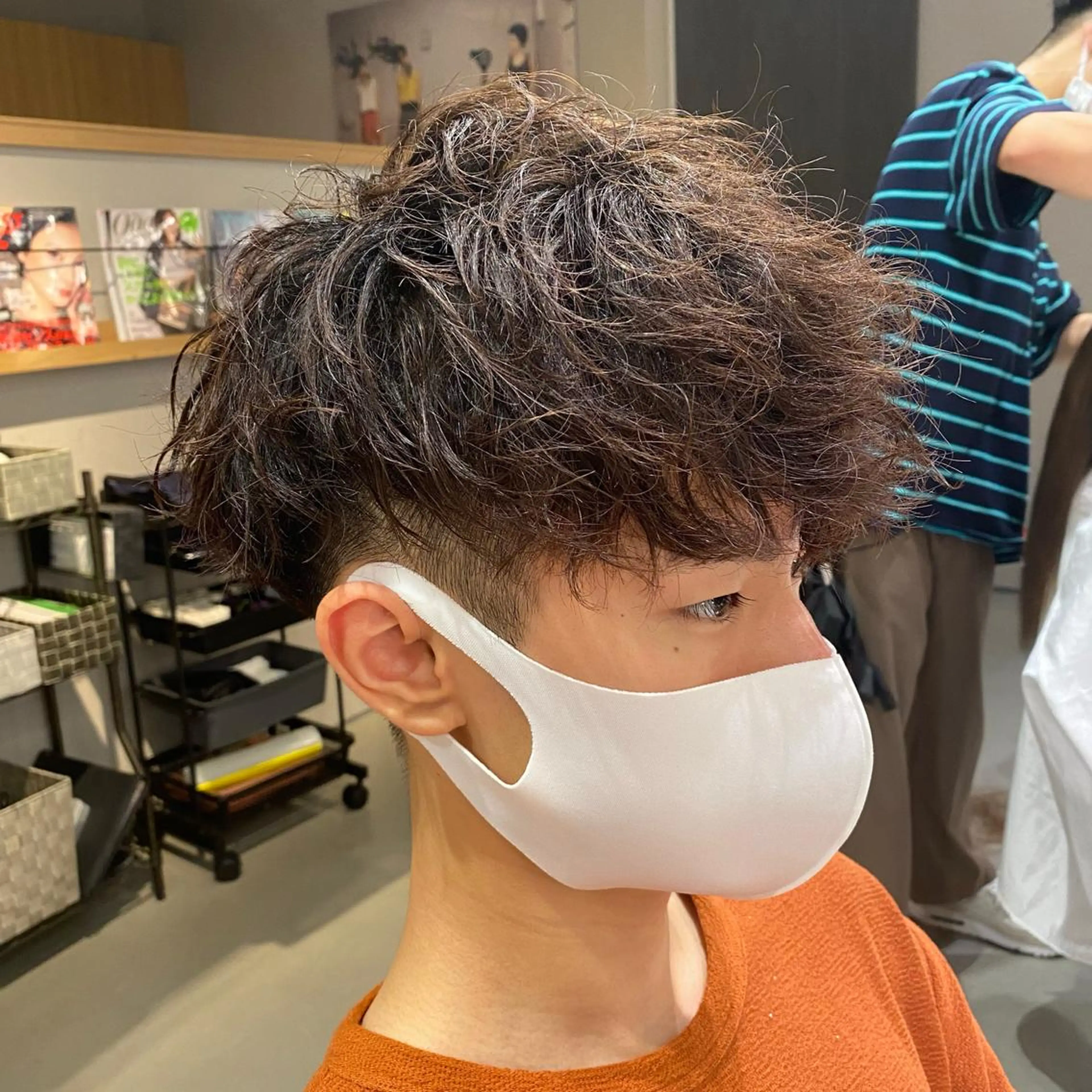 ショート カラー パーマ メンズ カット ヘアカラー パーマ 梅田茶屋町メンズ 専門美容師 山元一平のヘアスタイル