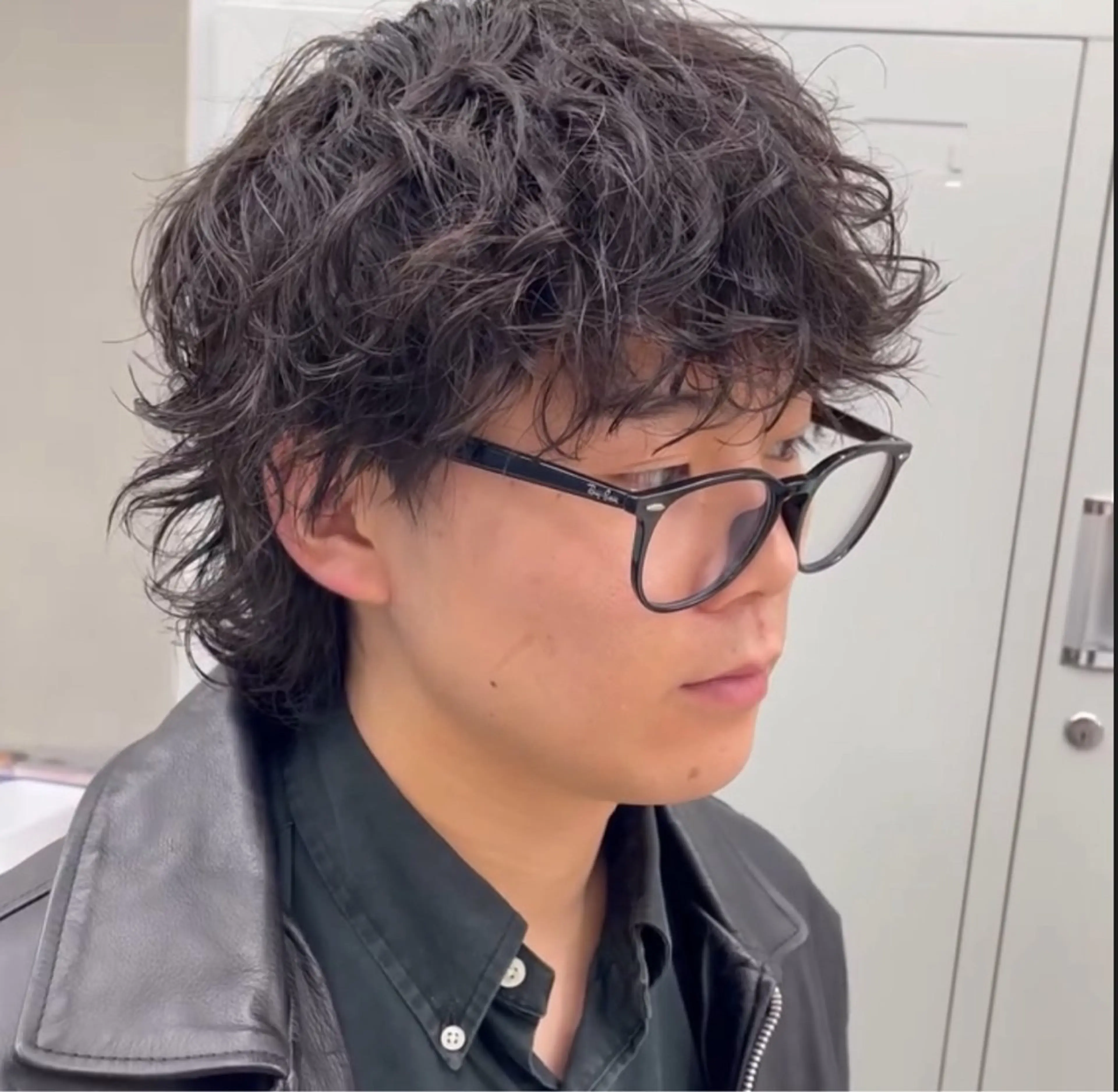 ショート カラー パーマ メンズ キッズ メンズパーマ スパイラルパーマ 栄💗レイヤーカット ｜パーマ｜haruのヘアスタイル