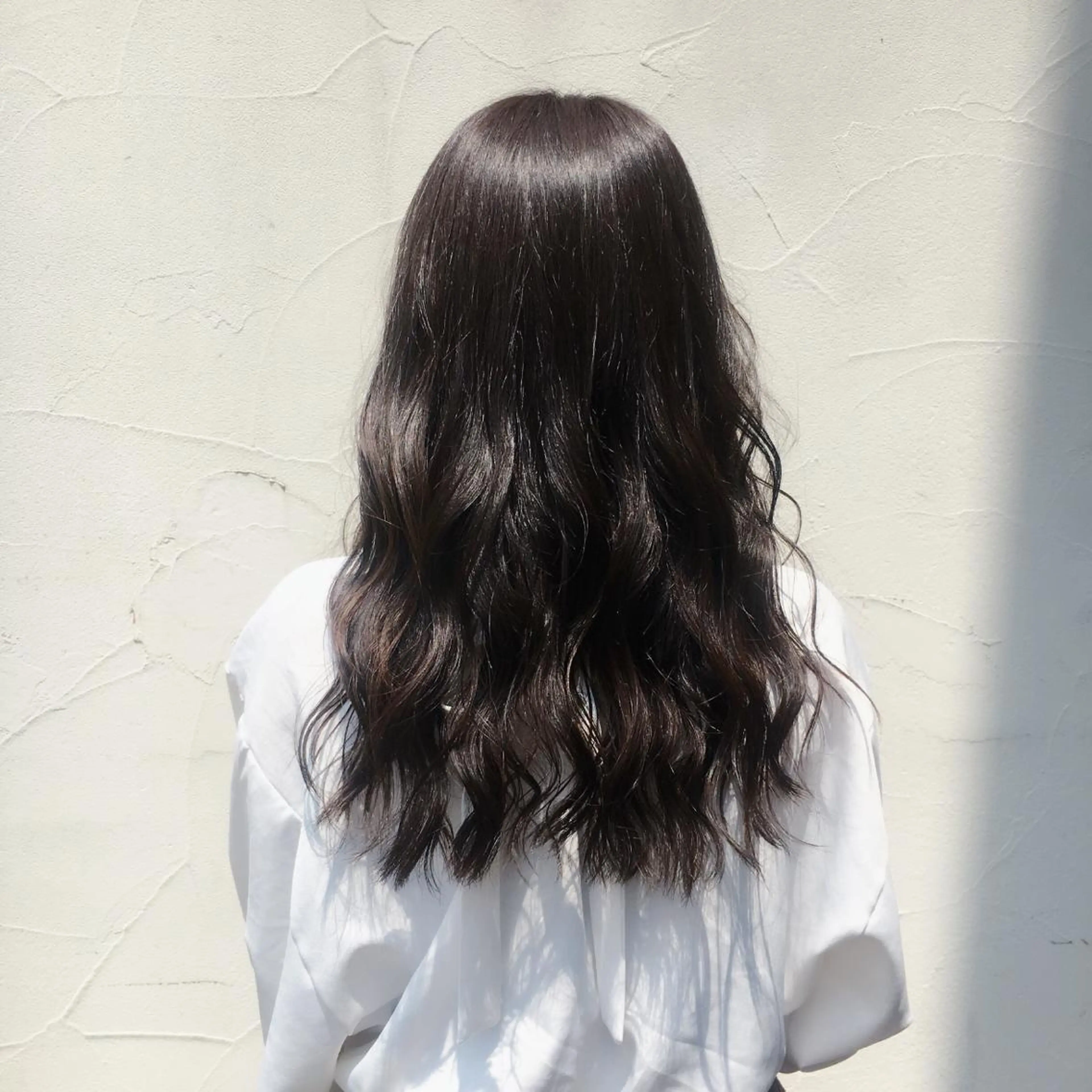 ロング カラー ミドウチ アヤカのヘアスタイル