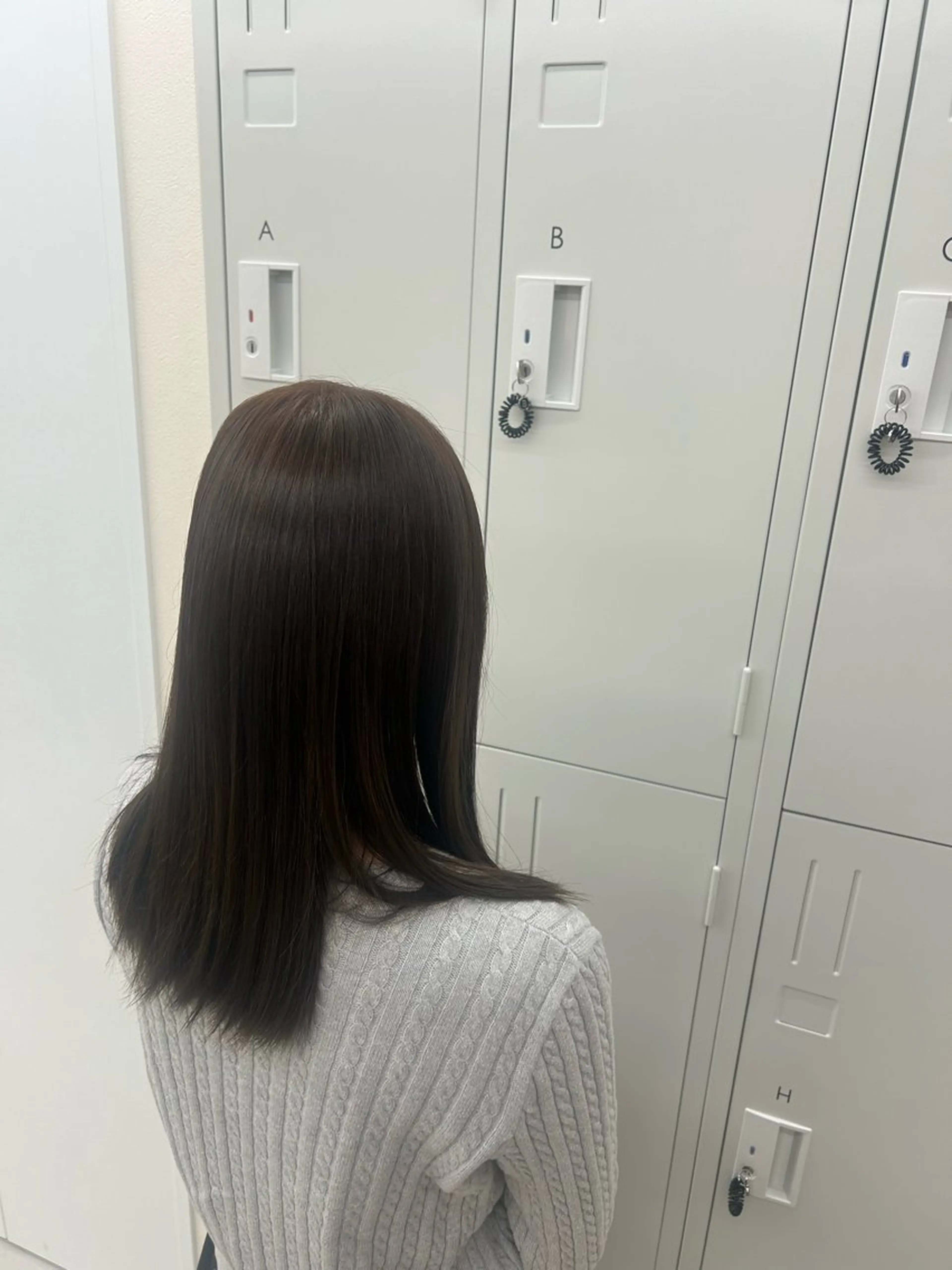 セミロング ルナ/レイヤー /ベージュのヘアスタイル