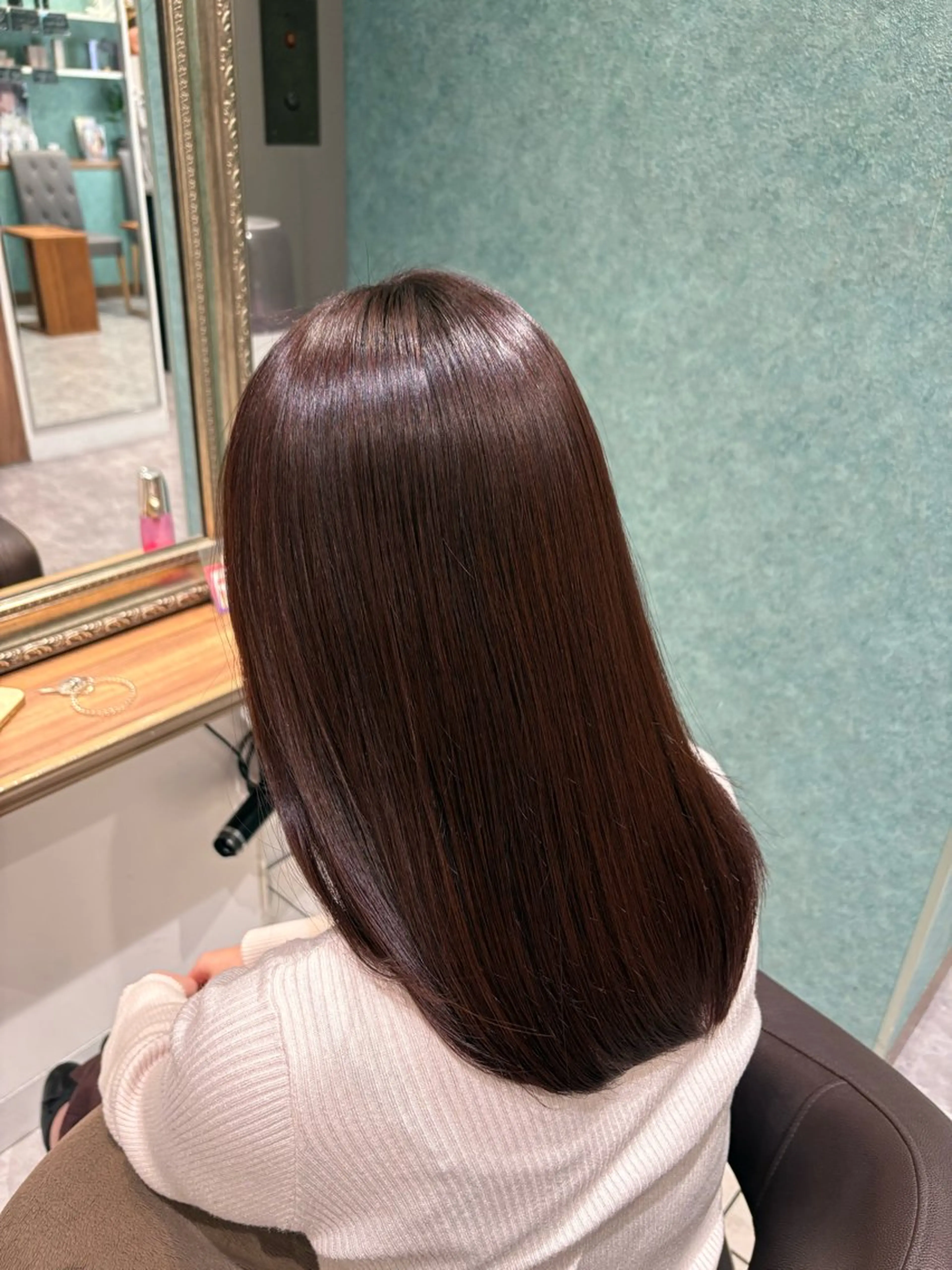 セミロング カラー ブラウンカラー ナチュラルブラウン 荻巣 うららのヘアスタイル