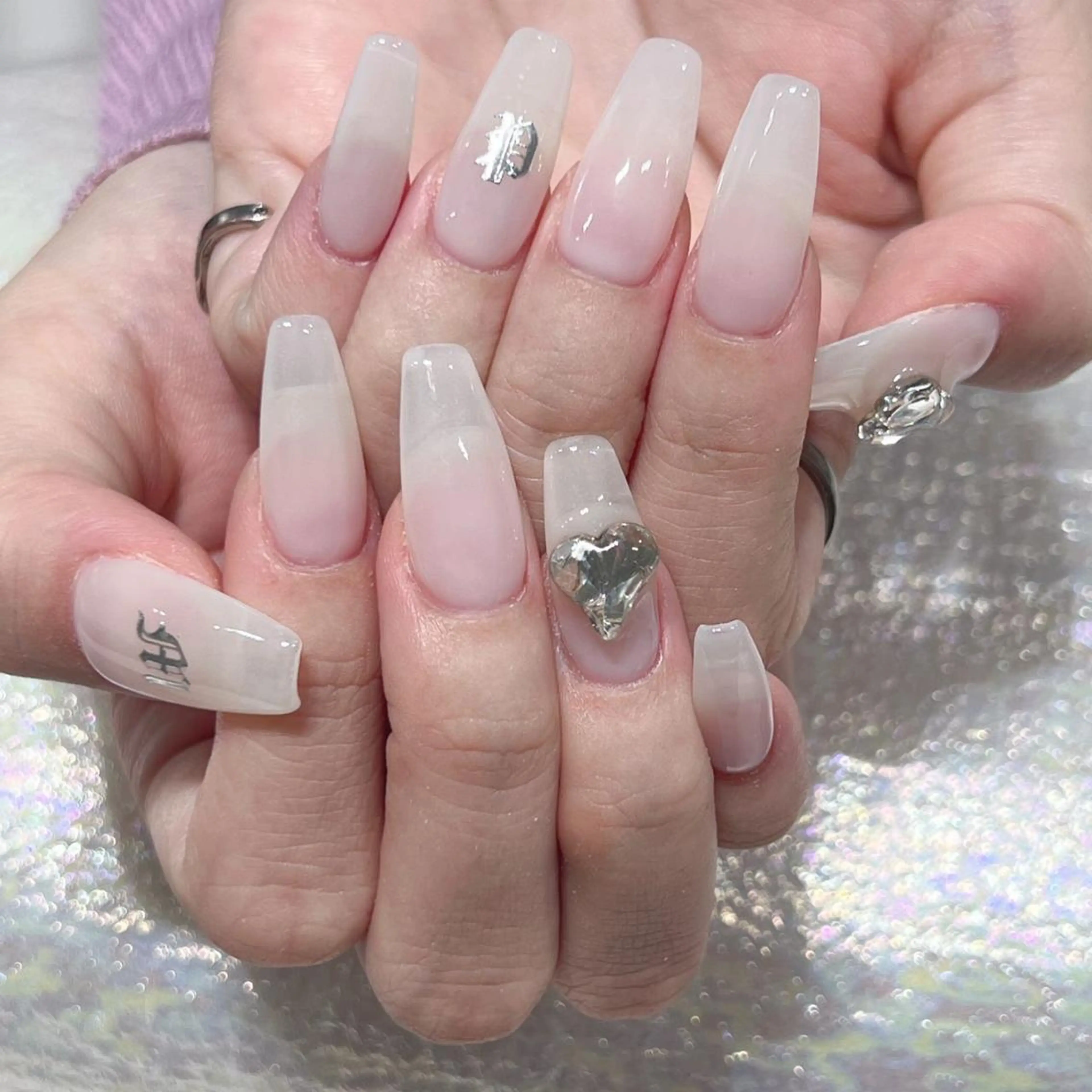 ネイル 長さ出し ネイルチップ Queens ひなのネイルデザイン