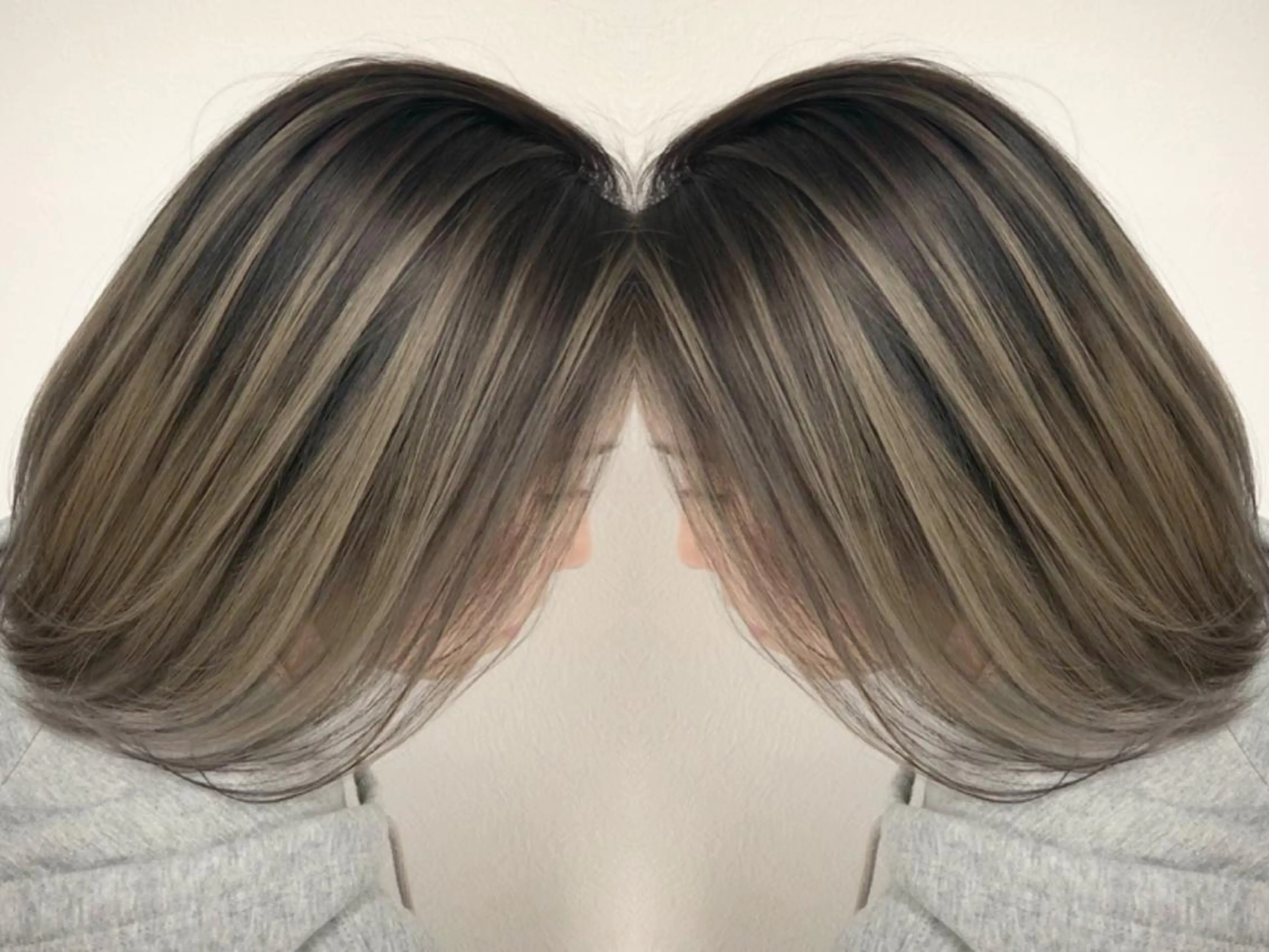 ミディアム ハイライト レイヤーカット 𝐍𝐄𝐎 𝐉𝐔𝐑𝐈のネイルデザイン