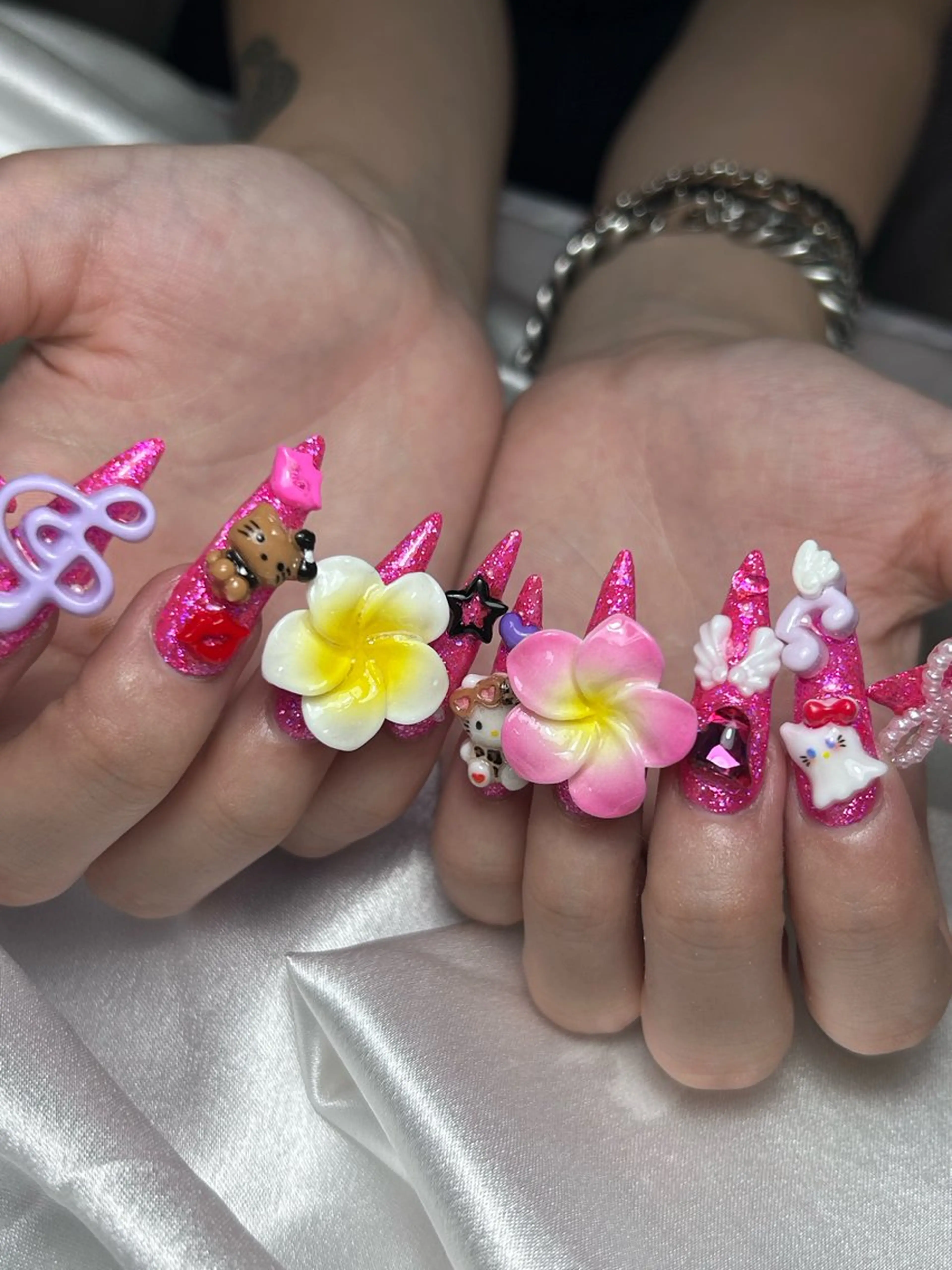 ネイル グラデーション ラメ(グリッター) マグネットネイル ミラーネイル ニュアンスネイル ハンドネイル Lumi de nailsのネイルデザイン