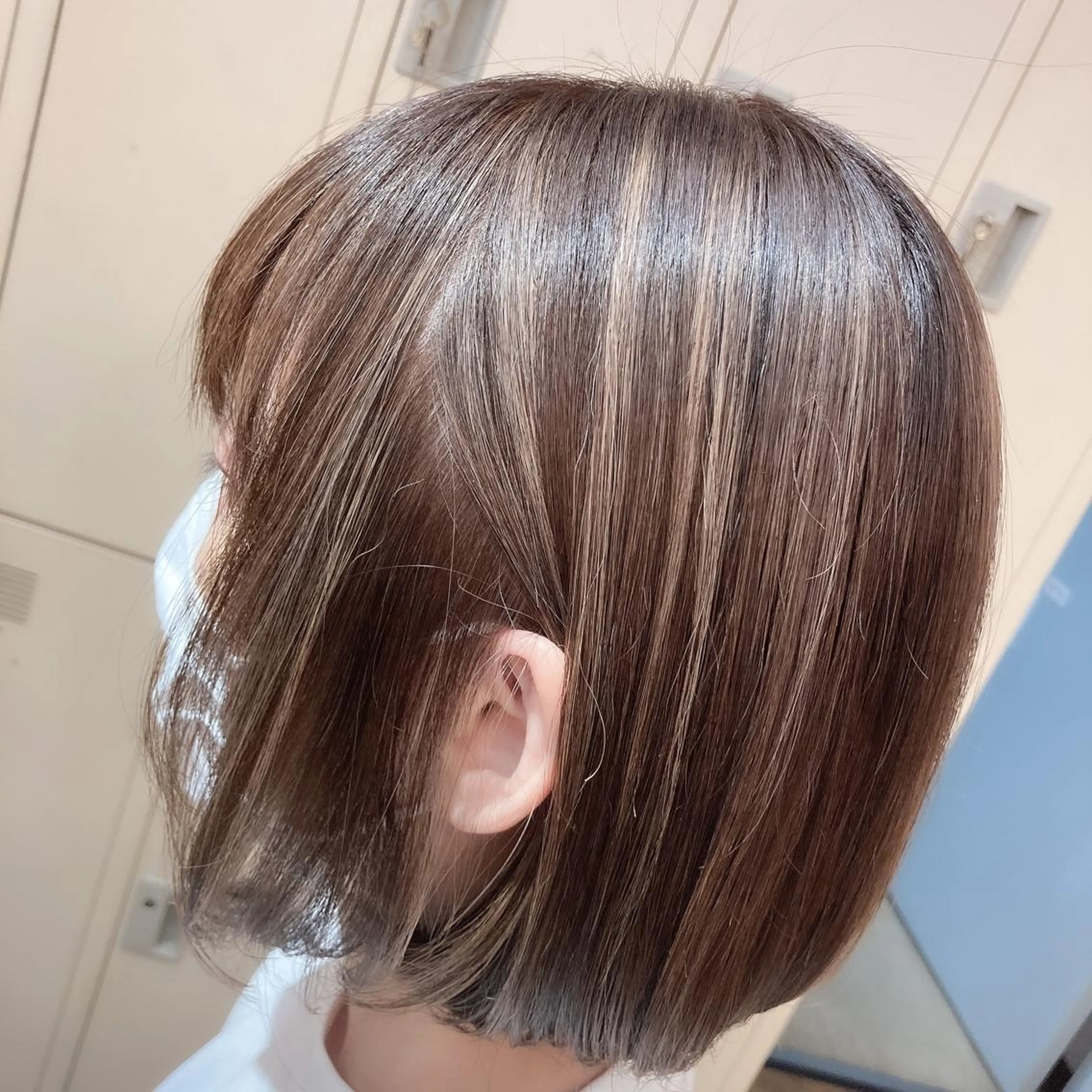 ミディアム カラー ハイライトカラー ボブ ハイライト ヘアカラー KAJI MANAMIのヘアスタイル