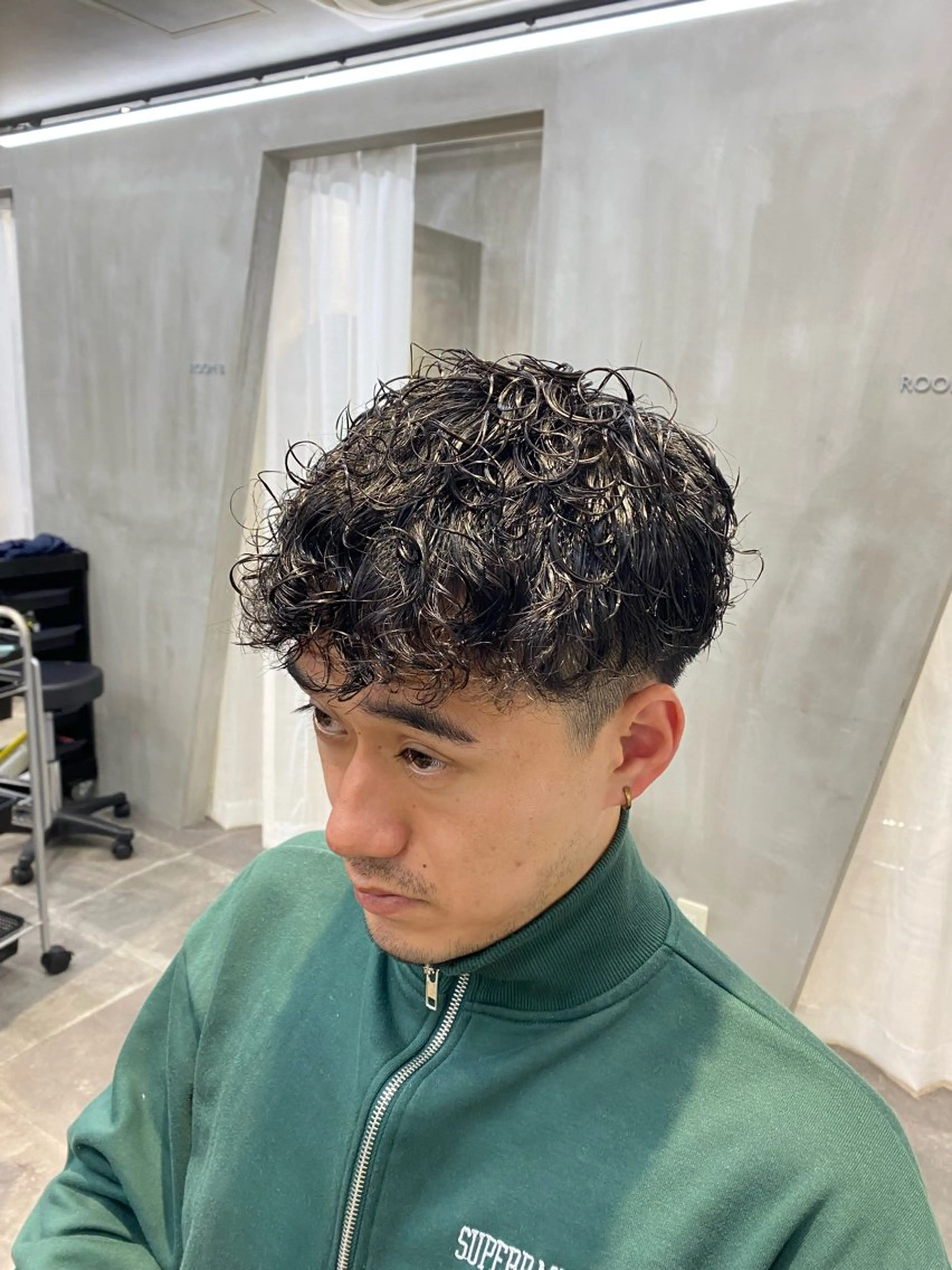 ショート パーマ メンズ カット ヘアカラー パーマ トリートメント ヘッドスパ ヘアセット RUI⚪️艶髪 ⚪️髪質改善のヘアスタイル