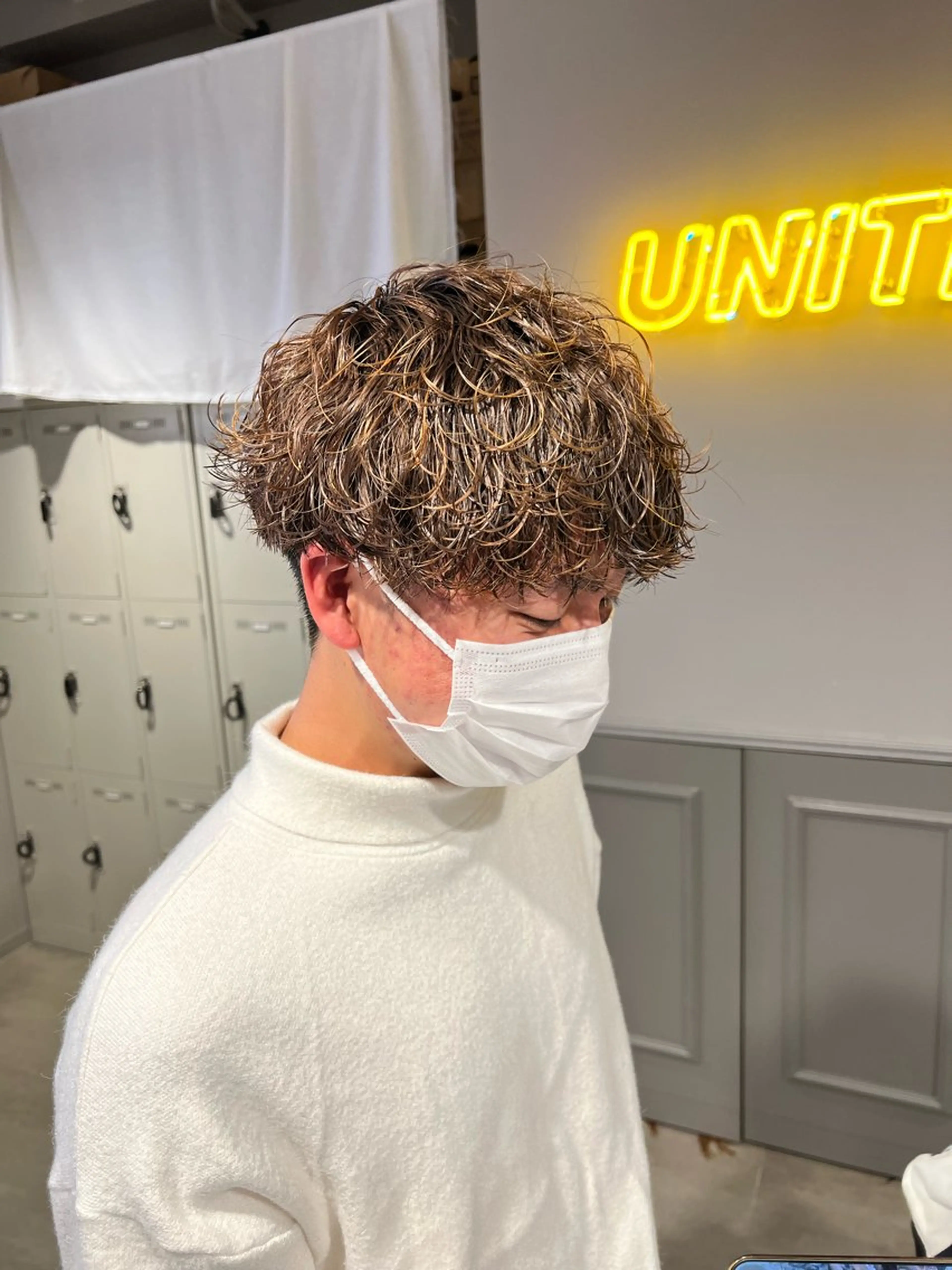 ミディアム カラー パーマ メンズ メンズパーマ特化 TAIGAのヘアスタイル
