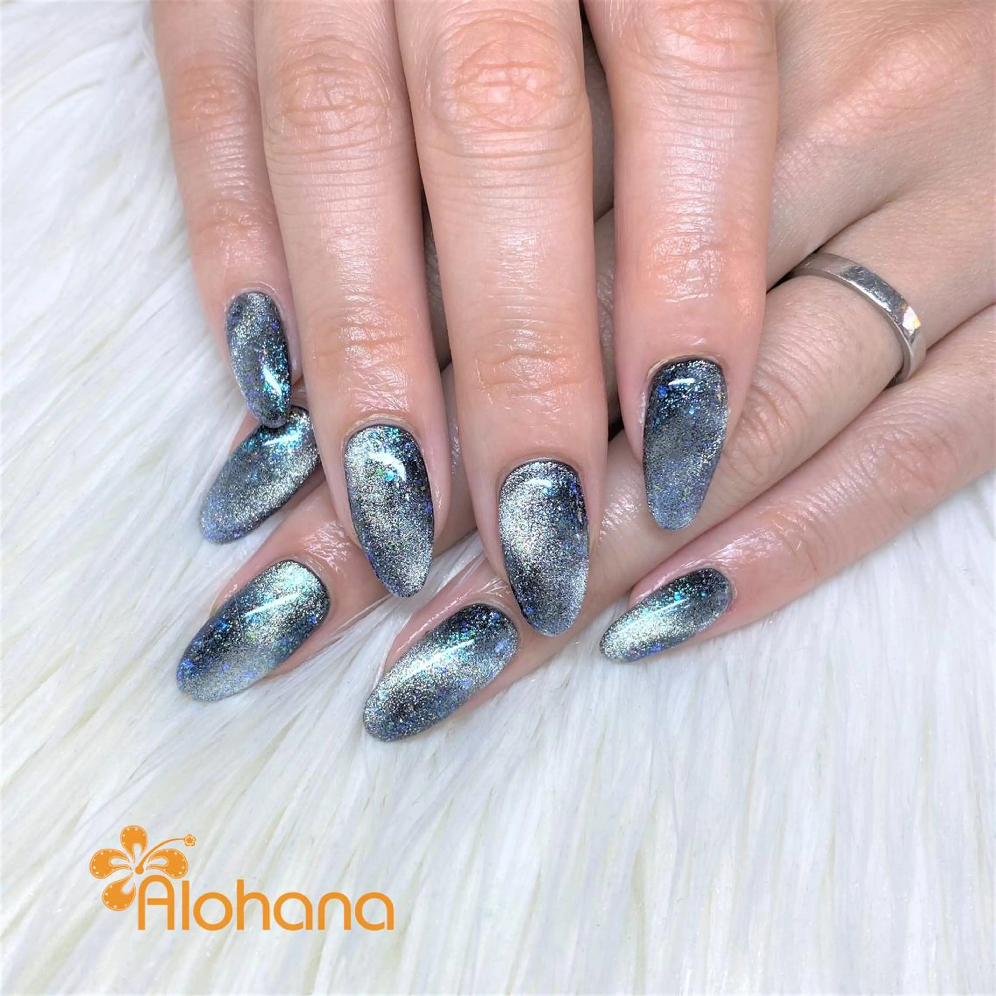 ネイル マグネットネイル ハンドネイル Alohana Minaのネイルデザイン
