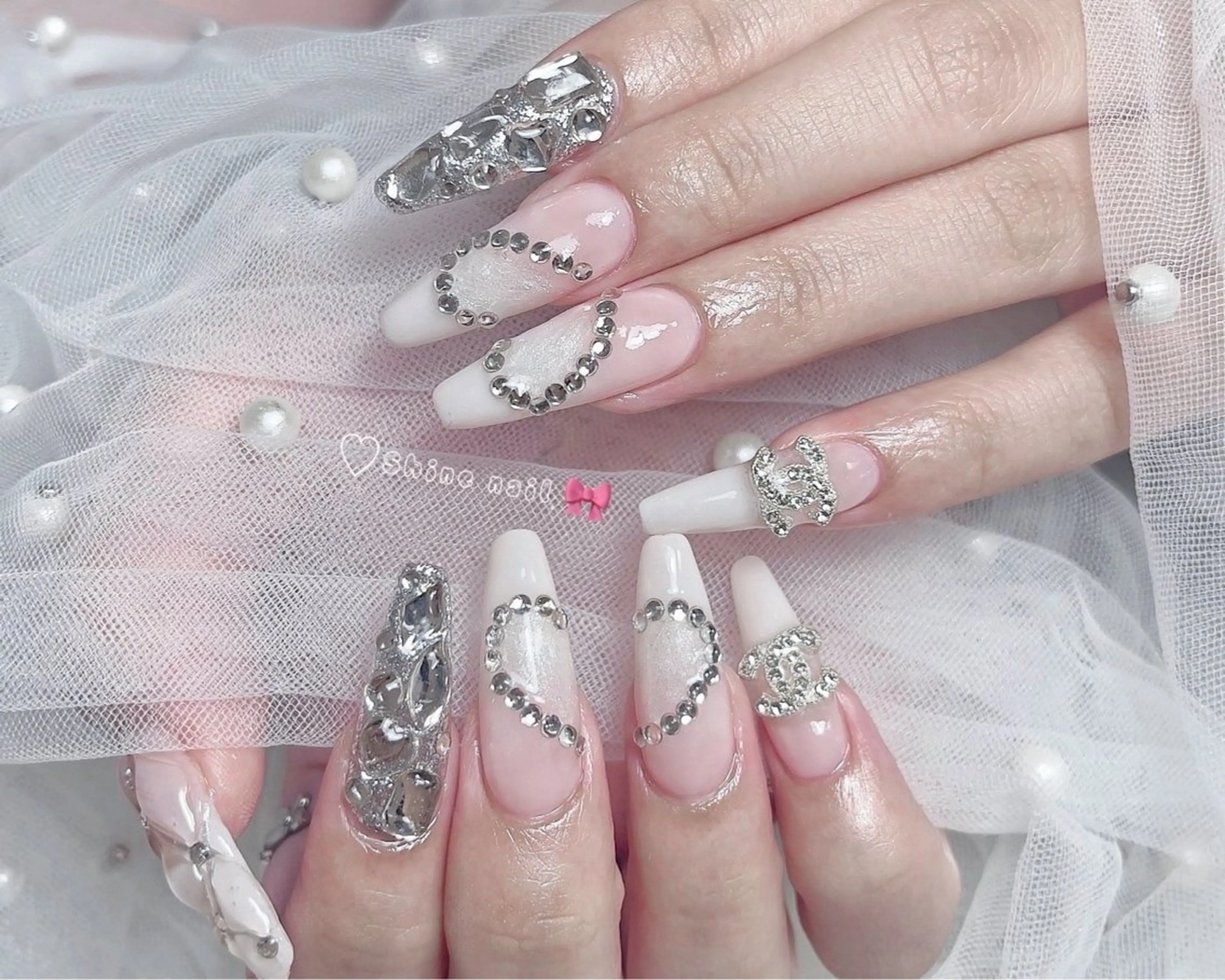 ネイル ハンドネイル 〜Shine Nail〜【サイナネイル】パラジェル／ 長さだし／持ち込み／ワンホン／フィルイン所属・shine 🎀 長さだし&デザインのネイルデザイン