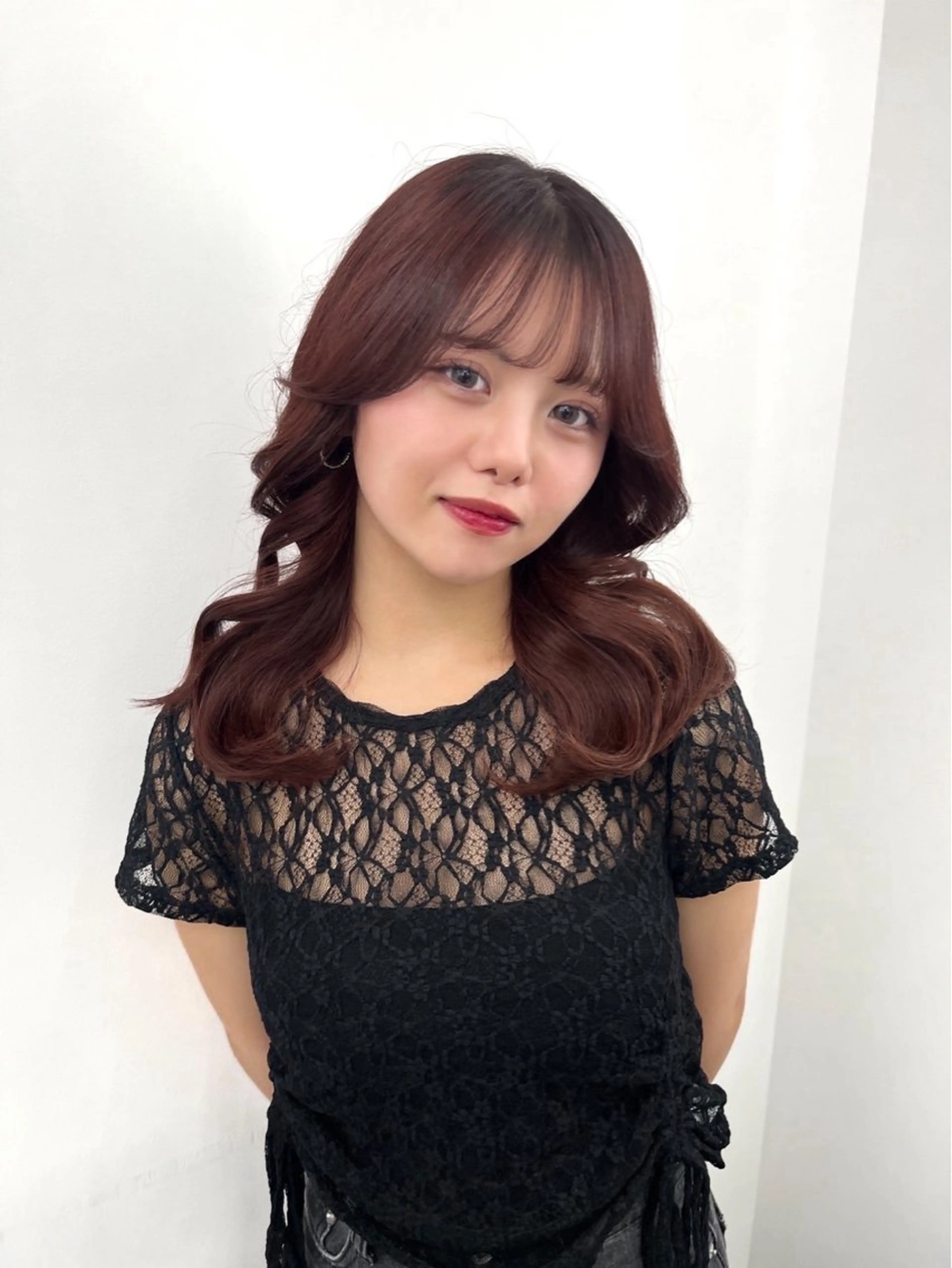 セミロング カラー アッシュ ブラウンカラー グレージュ ラベンダーカラー ラベンダーアッシュ 透明感カラー✨🩵 韓国ヘアkanatoのヘアスタイル