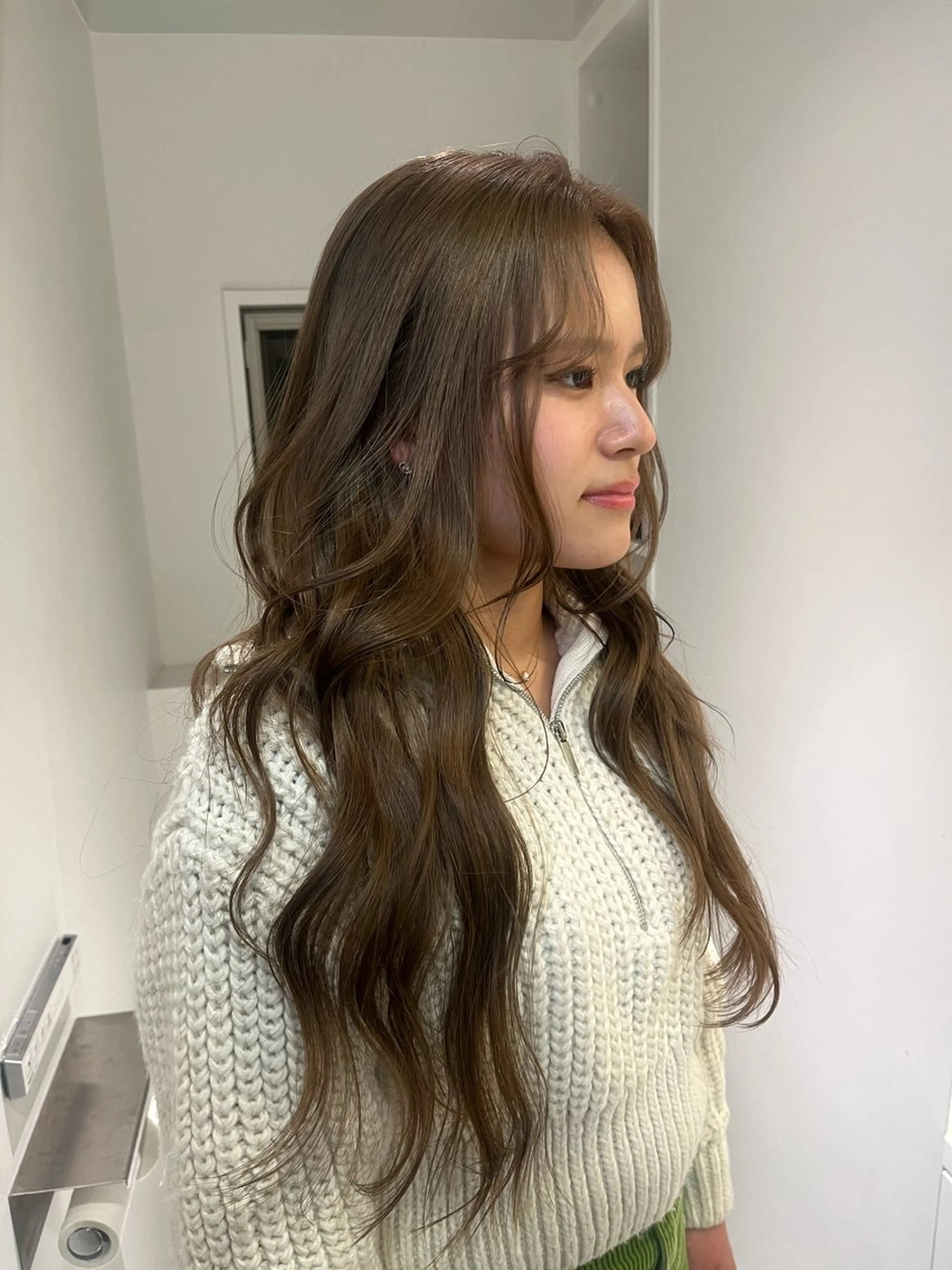 ロング カラー ヘアアレンジ ヘアカラー ブリーチカラー💫 Miku🫶🏻のヘアスタイル