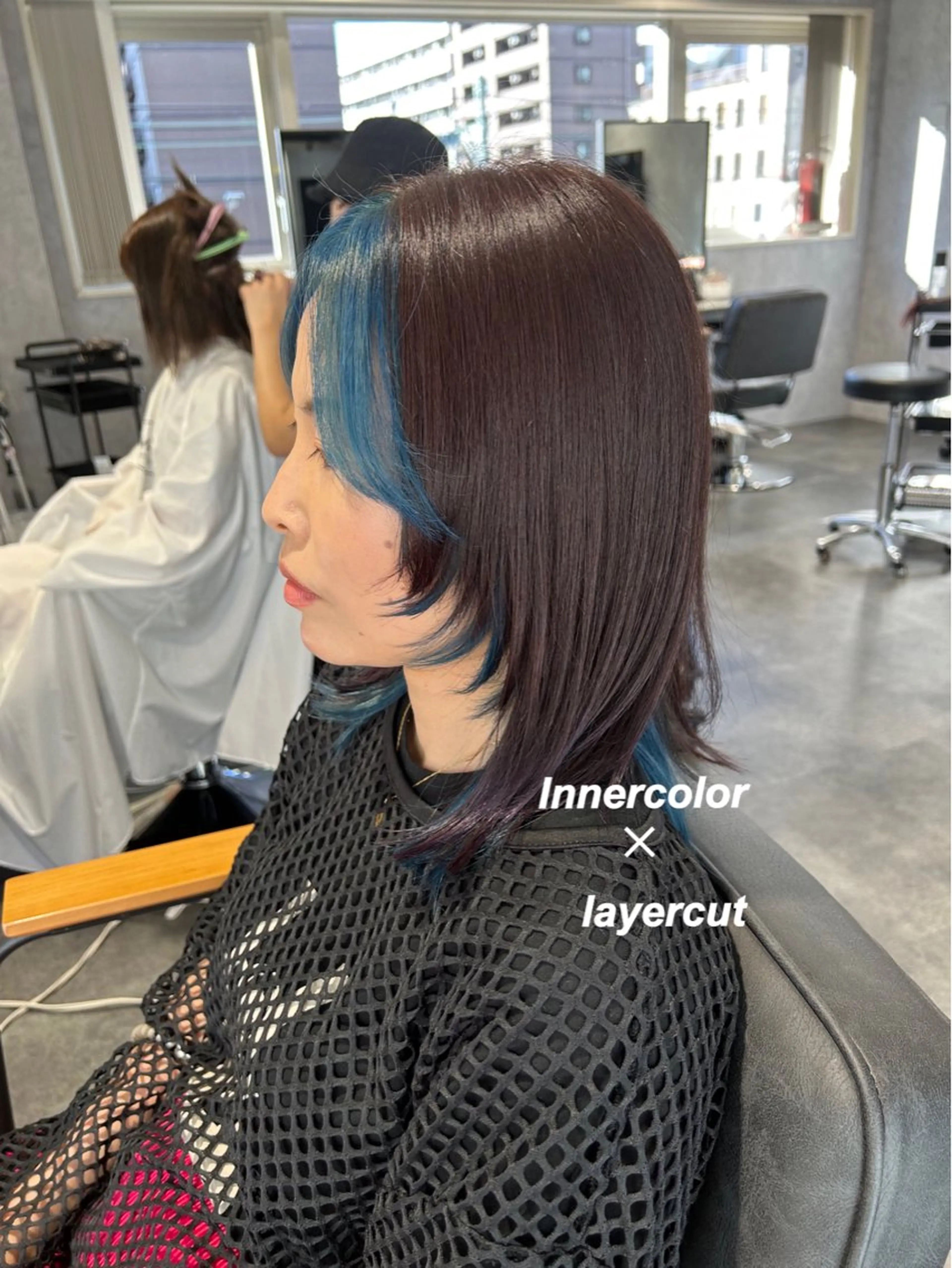 ミディアム カラー ブルーカラー ブラウンカラー パープルカラー パープルブラウン 顔周りカット カット ヘアカラー プルエクステ/インナ ーカラー🦊はるなのヘアスタイル