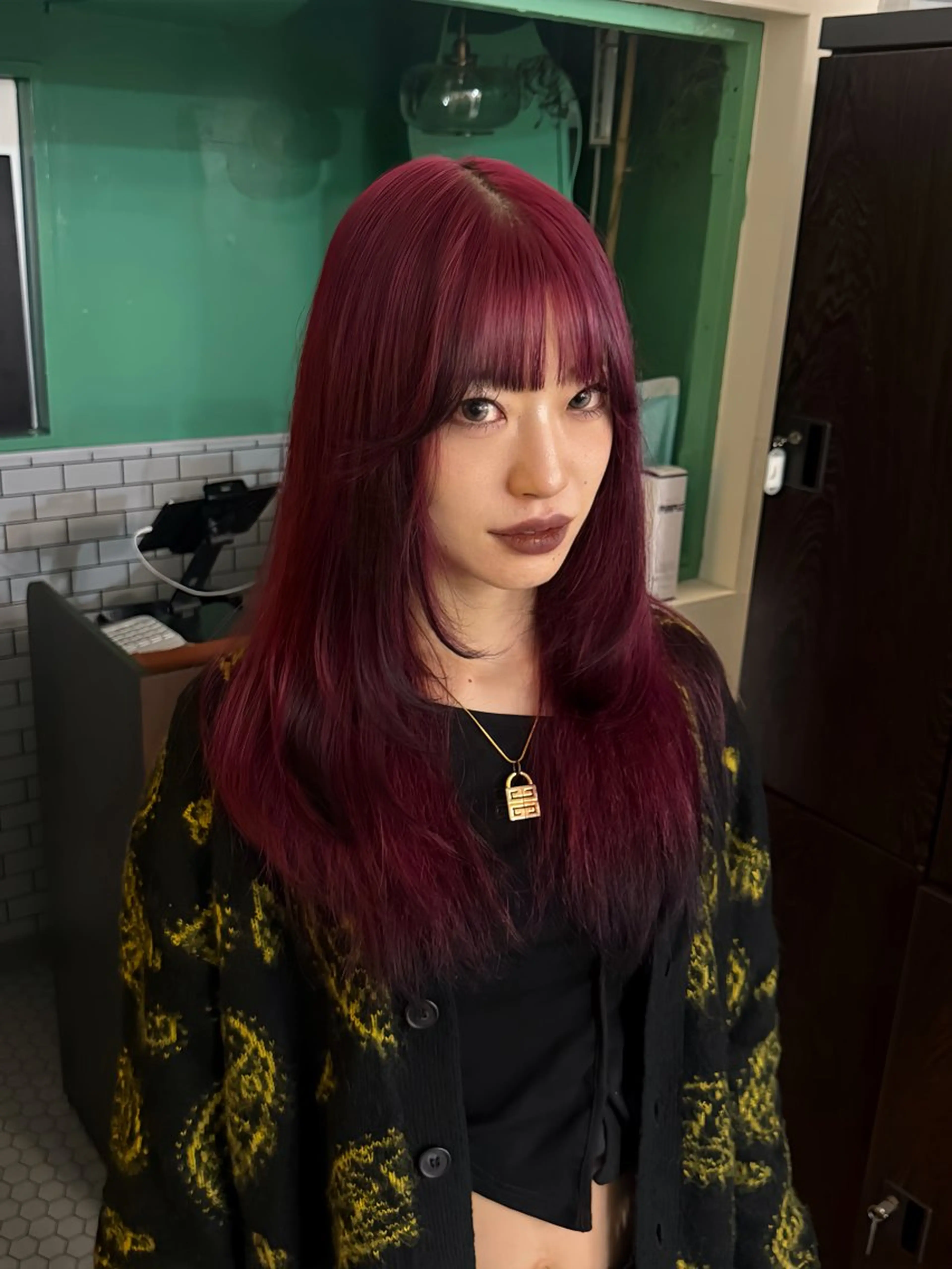 カラー ブリーチ ケアブリーチ デザインカラー ハイトーンカラー レッドカラー lin.ブリーチ デザインカラーのヘアスタイル