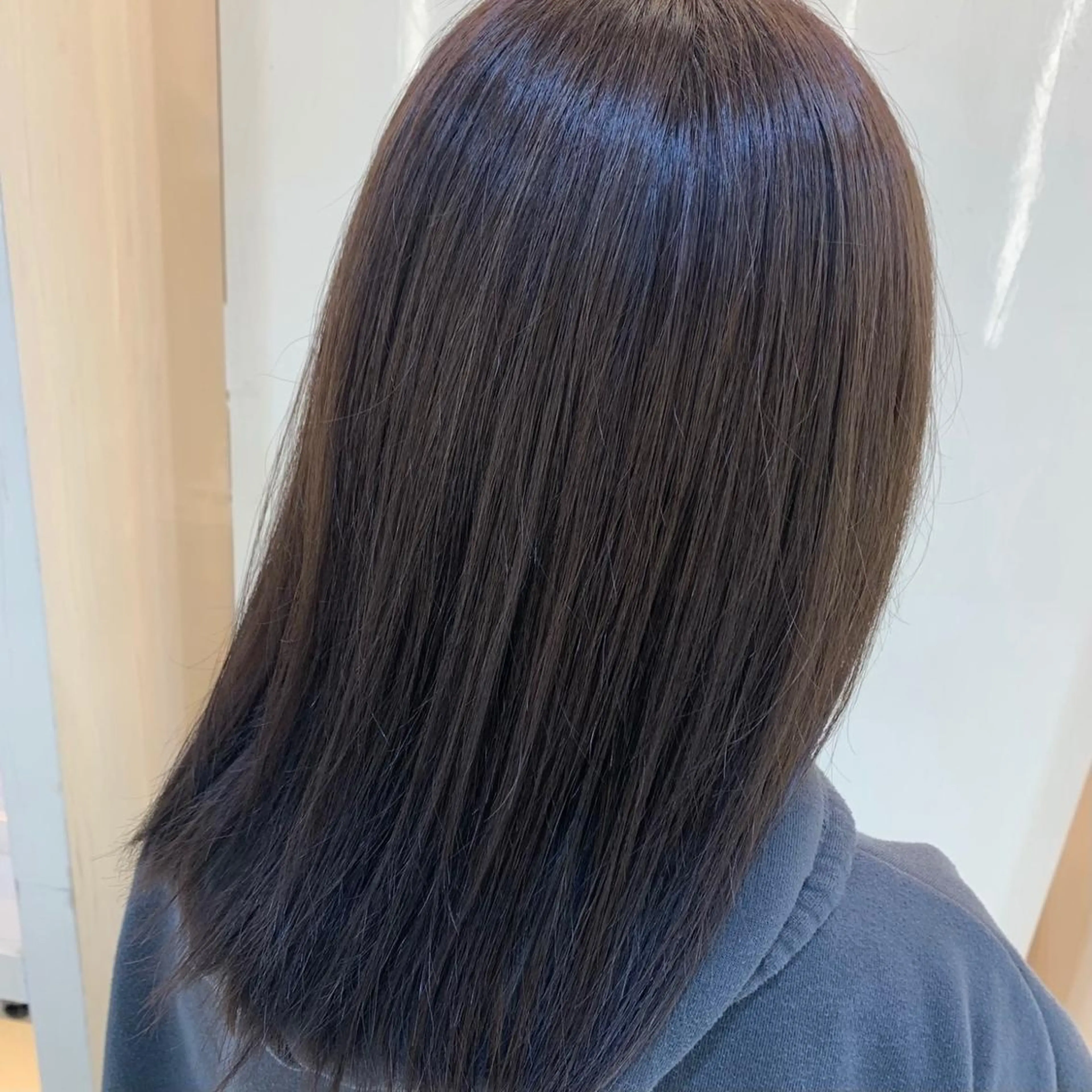 セミロング カラー 猪瀬 紗耶佳のヘアスタイル