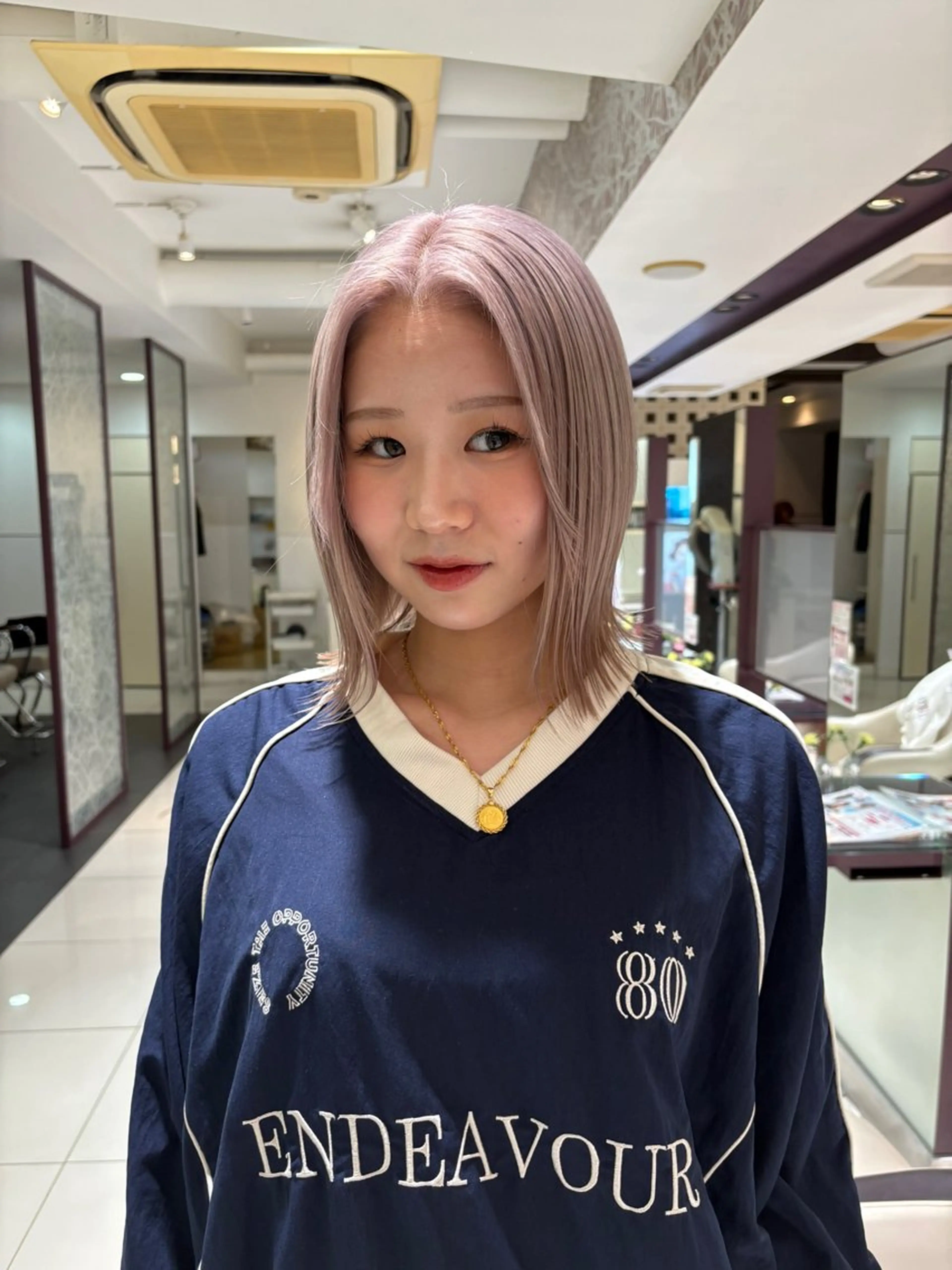 ミディアム カラー ブリーチ 透明感カラー まるやま ひなこ/艶髪カラーのヘアスタイル