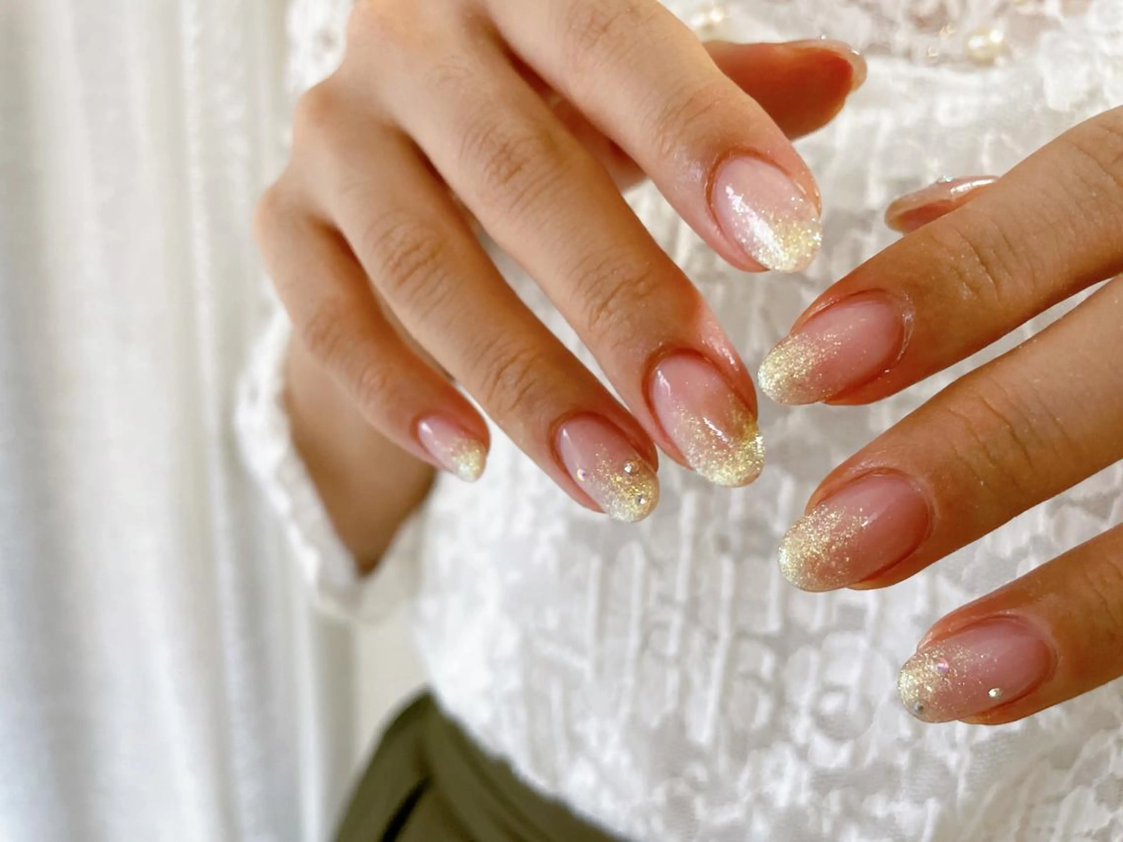 ネイル オーロラネイル フラワーネイル フットネイル フレンチネイル ジェルネイル mogunail &blowのネイルデザイン