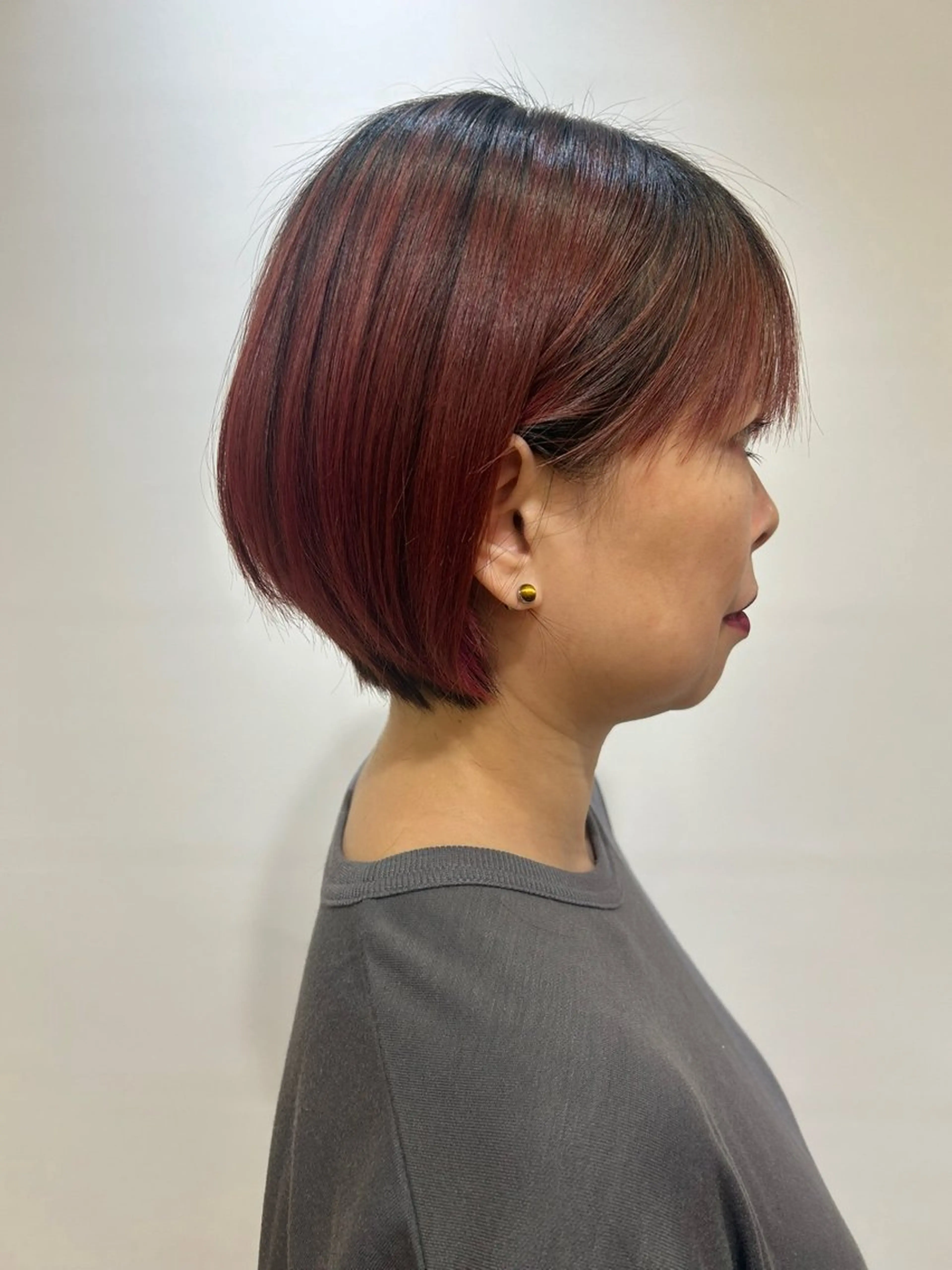 ミディアム ボブ レイヤーカット カット 吉村 詩音のヘアスタイル