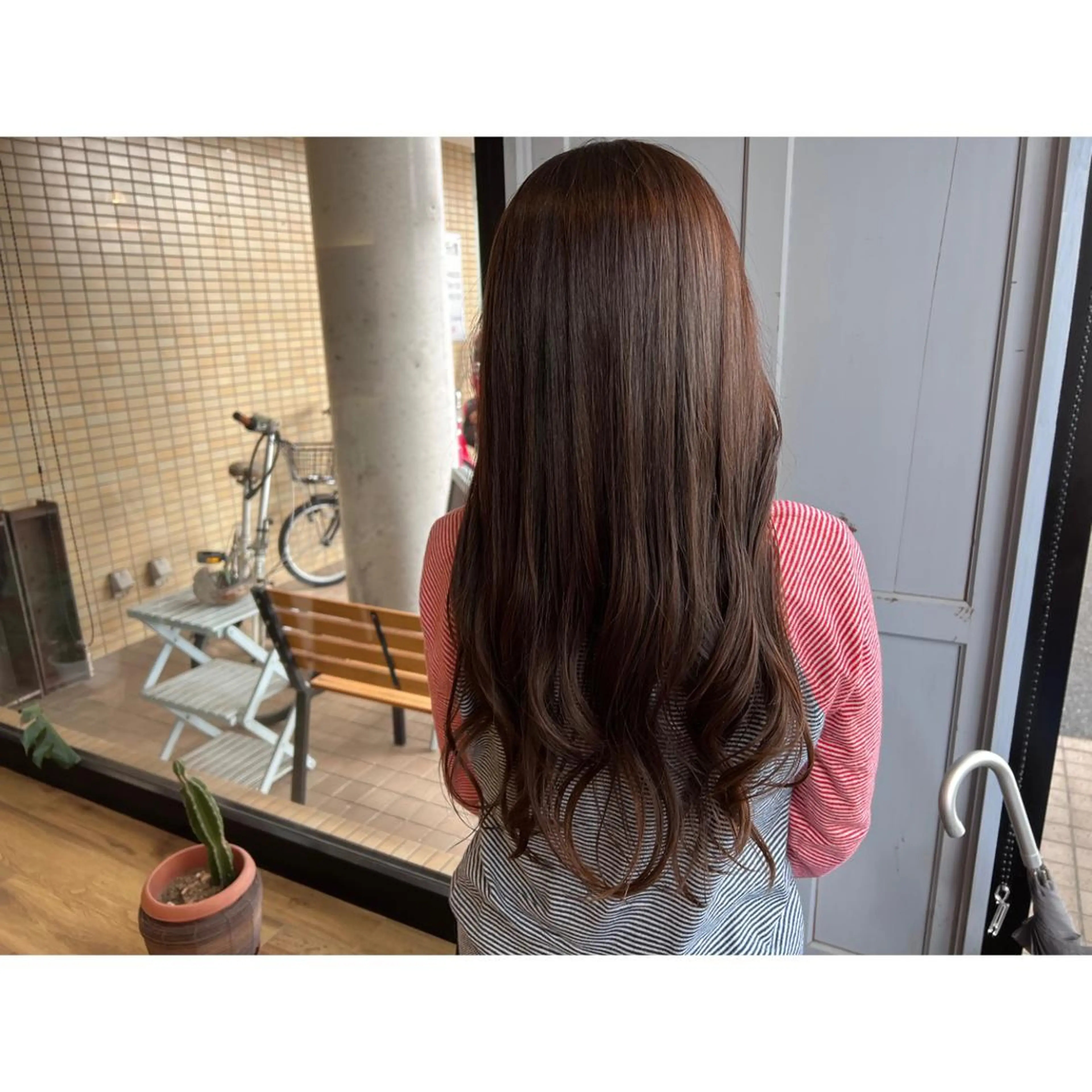 ロング カラー ブラウンカラー ツキダテ ユイのヘアスタイル