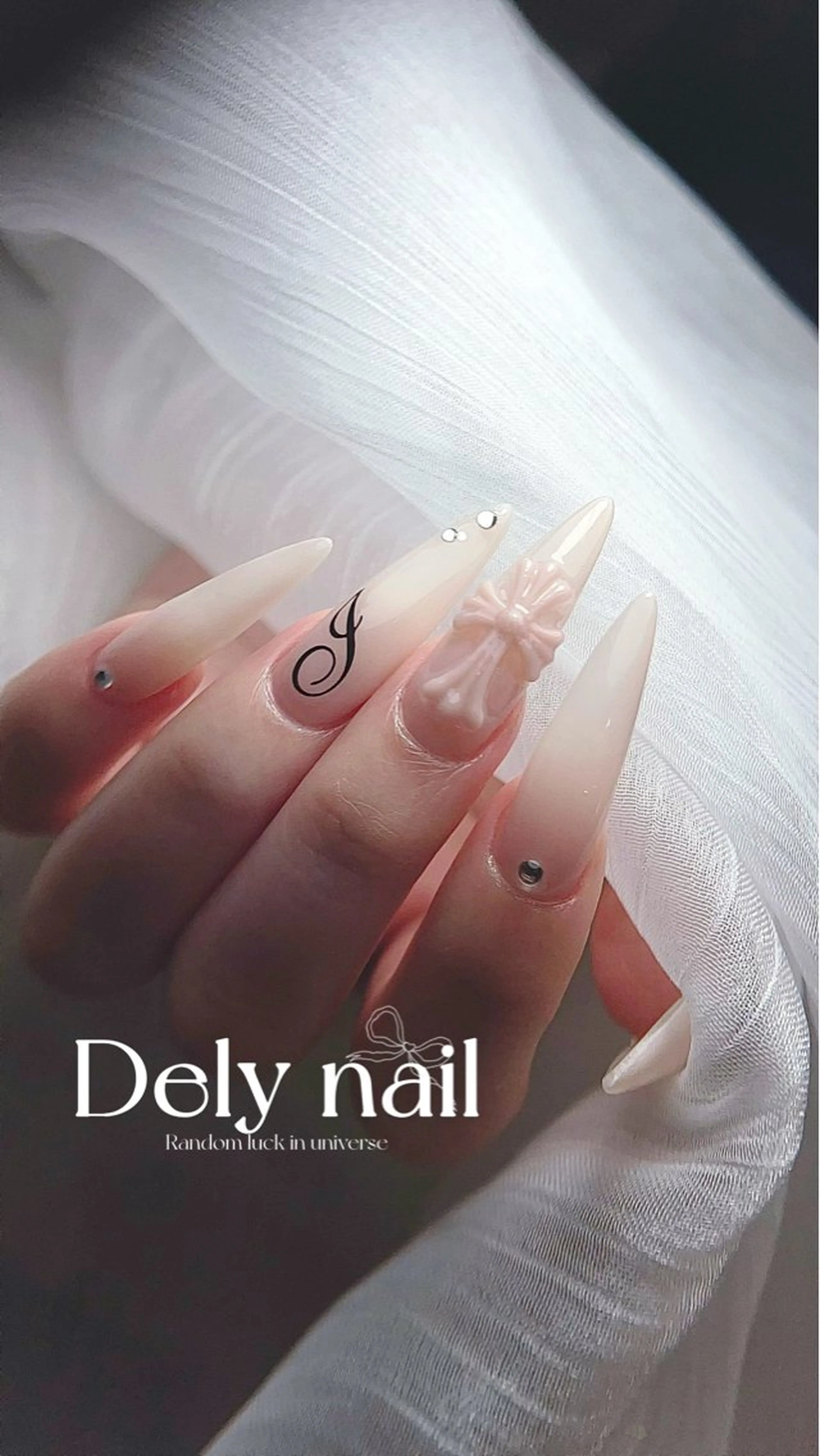 ロング ハンドネイル Dely Nailのネイルデザイン