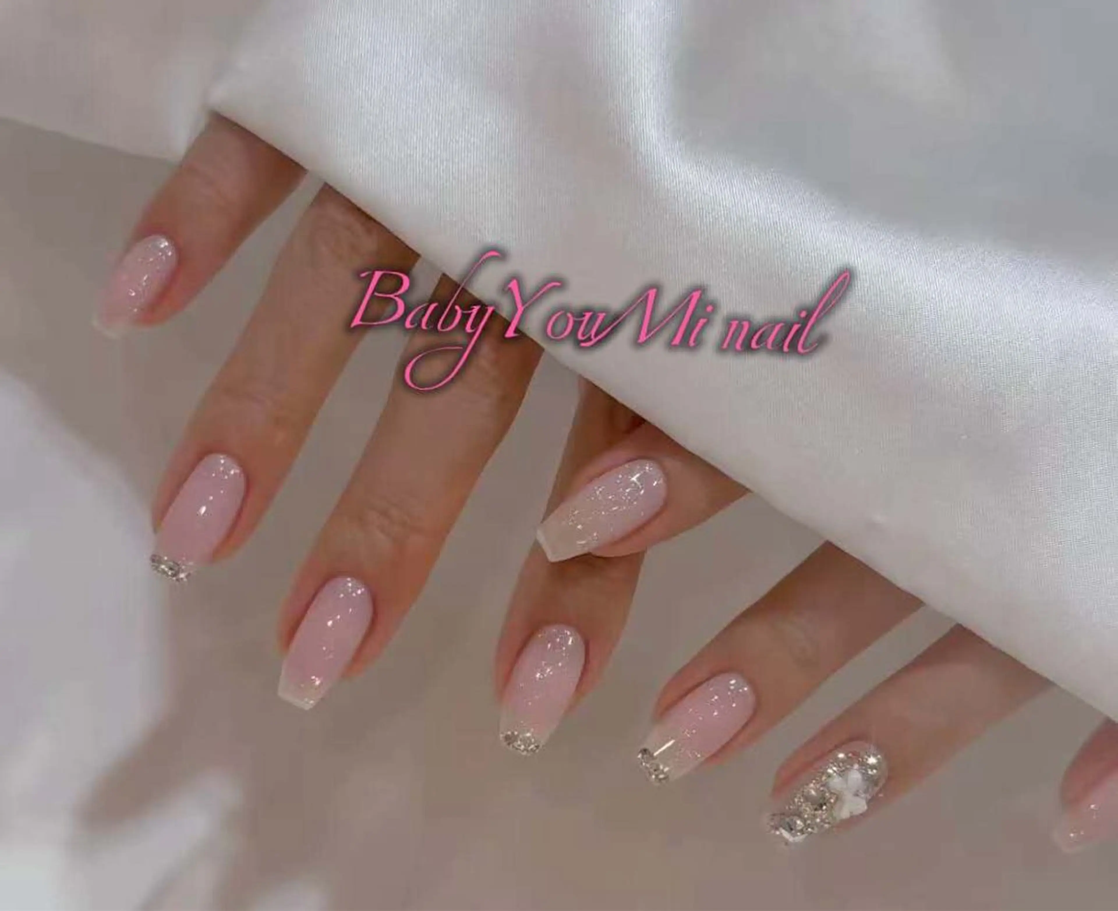 ネイル オーロラネイル フラワーネイル フットネイル フレンチネイル ジェルネイル ハンドネイル BabyYouMi nailのネイルデザイン