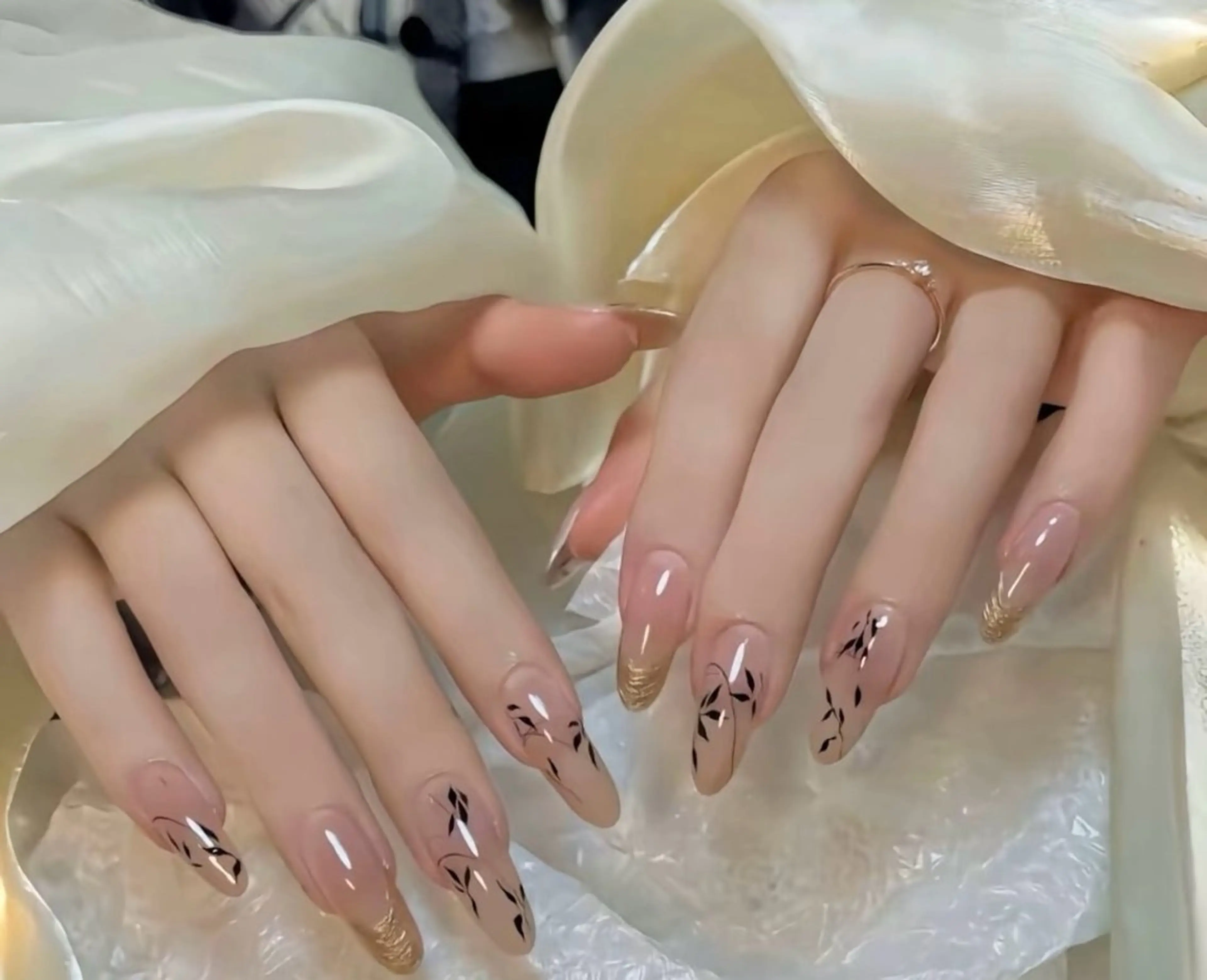 ネイル チークネイル 長さ出し フレンチネイル ガーリー 韓国ネイル sun nail池袋 モデル募集のネイルデザイン