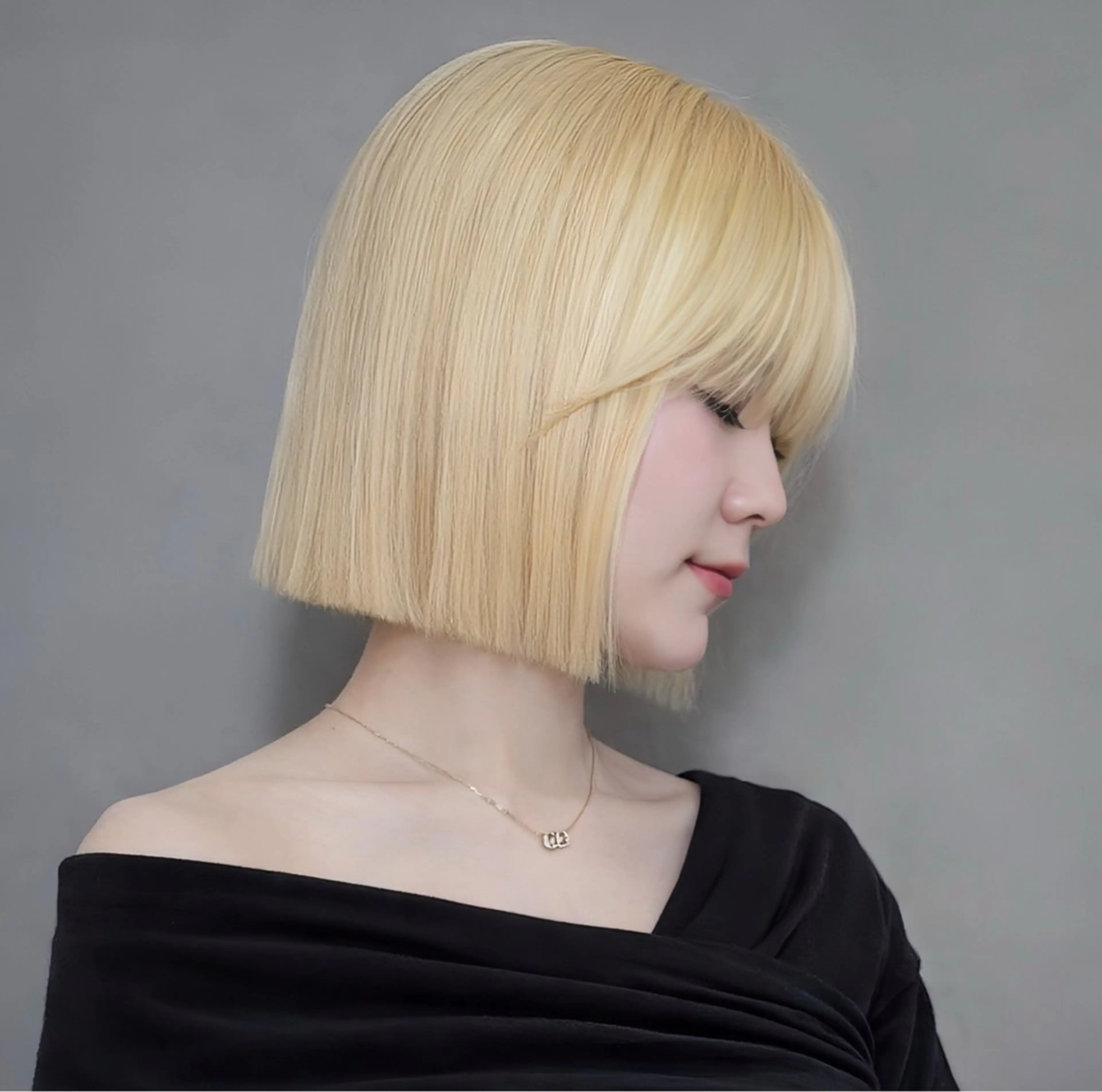 ショート ボブ 外ハネヘア 似合わせボブアレンジ suzunaのヘアスタイル