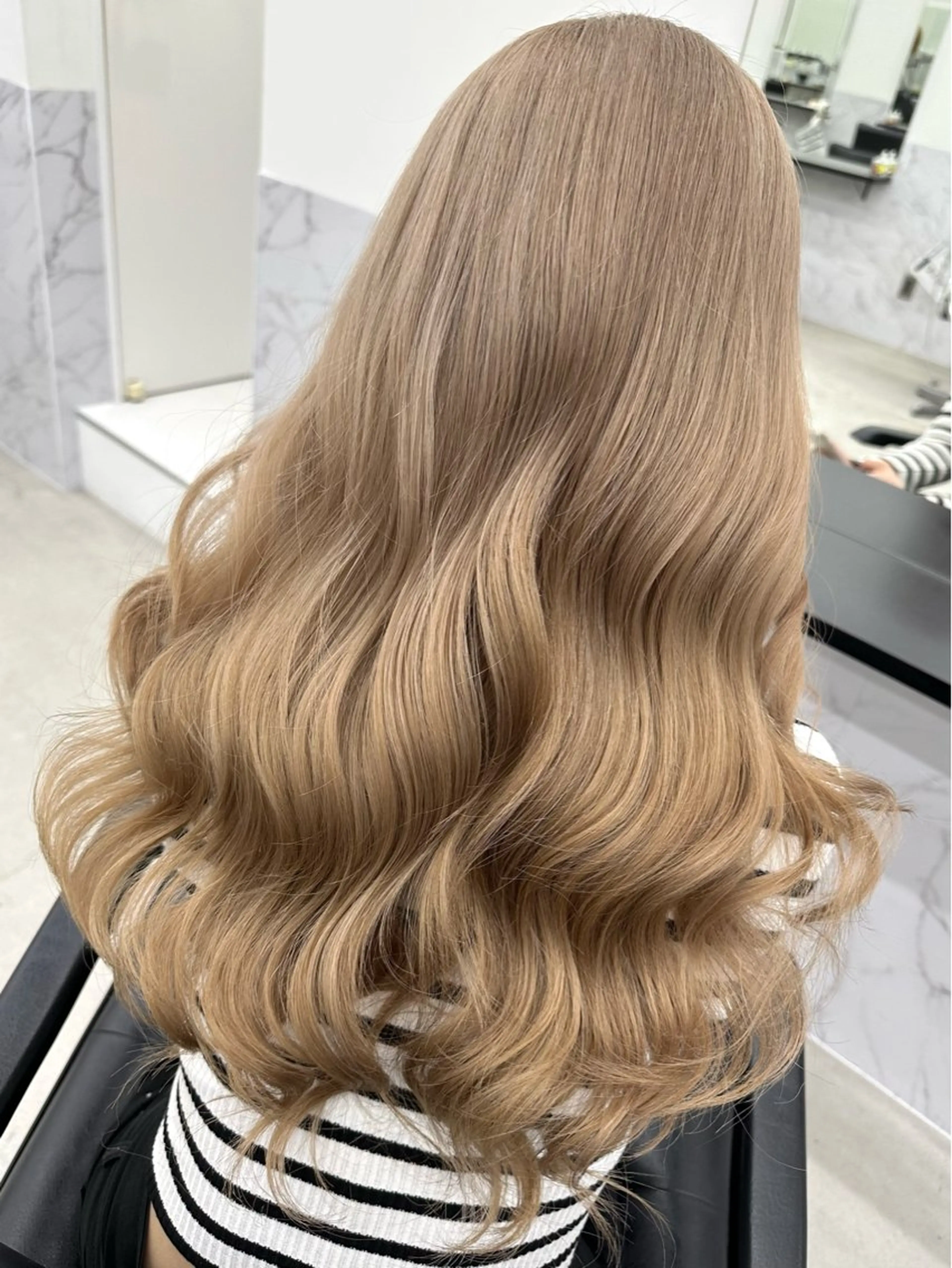 ロング カラー トリートメント 八代 珠羽のヘアスタイル