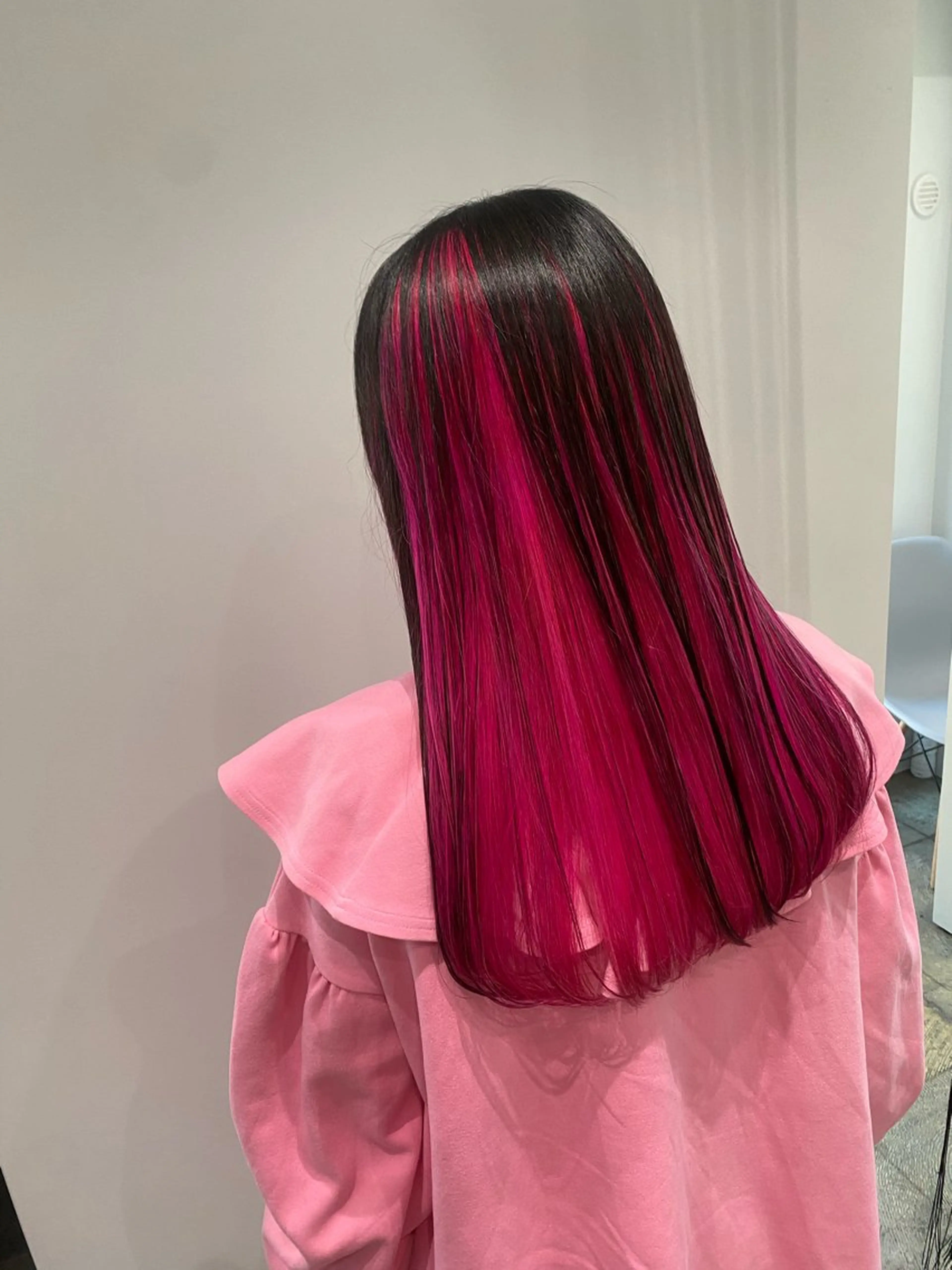 セミロング カラー ヘアアレンジ インナーカラー ピンクカラー カット ヘアカラー トリートメント 年間1500人担当 代表　南一路のヘアスタイル