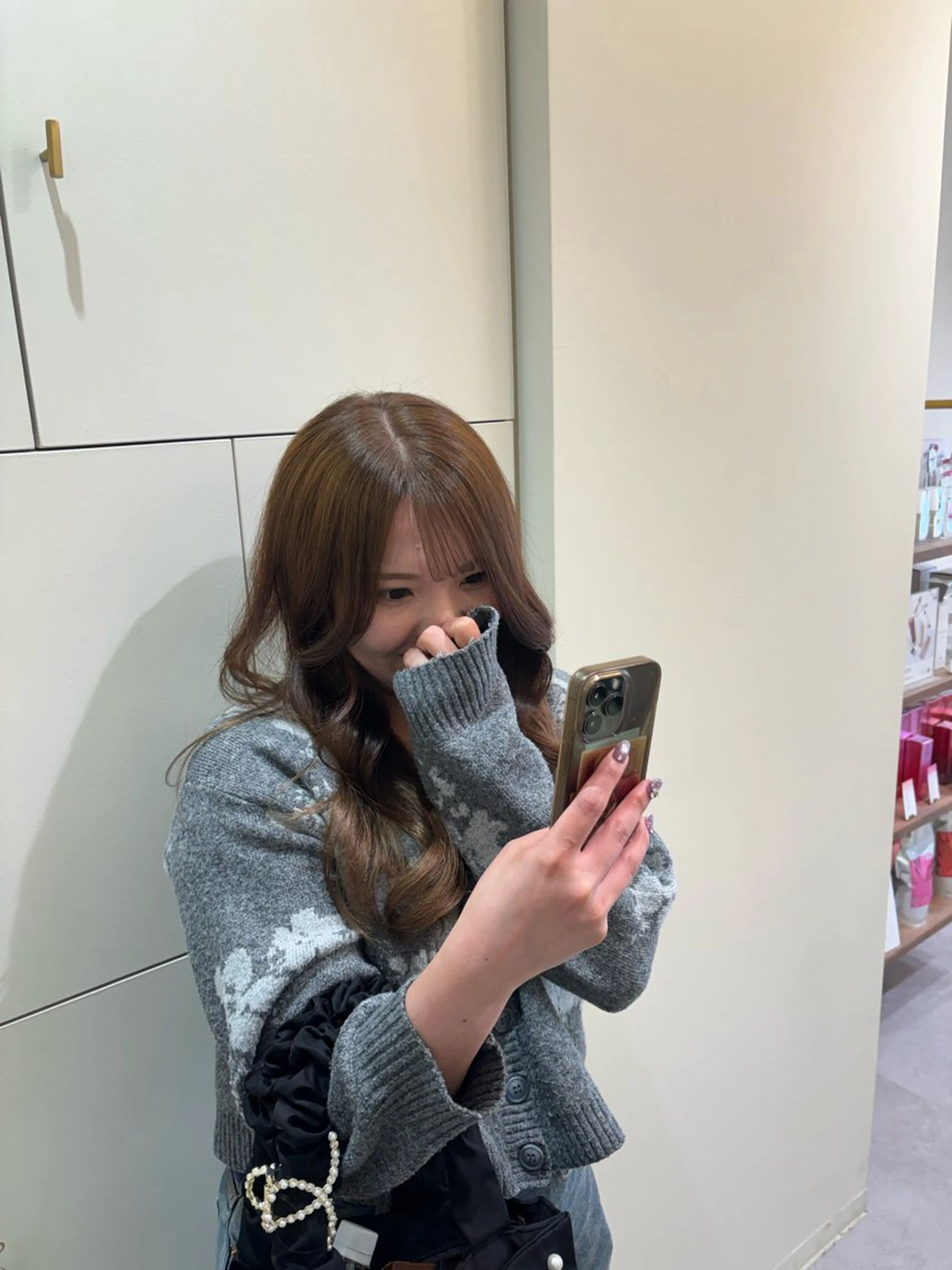 ロング カラー ベージュカラー カット ヘアカラー トリートメント レイヤー／ボブ／暗髪 透明感カラーChieのヘアスタイル