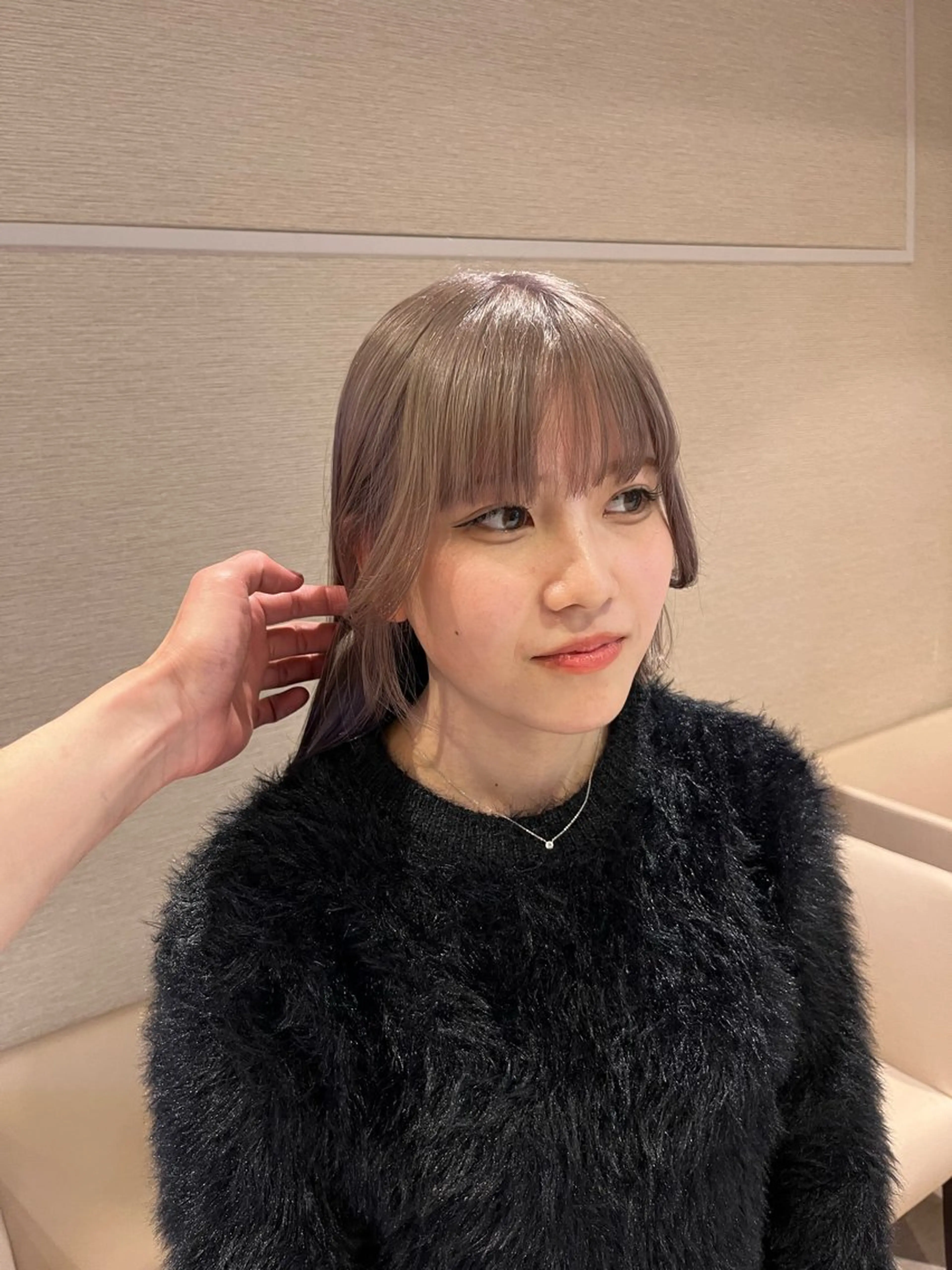 ロング カラー グレージュ 顔周りカット カット ヘアカラー dogstar小林諒 パーマ/レイヤーのヘアスタイル