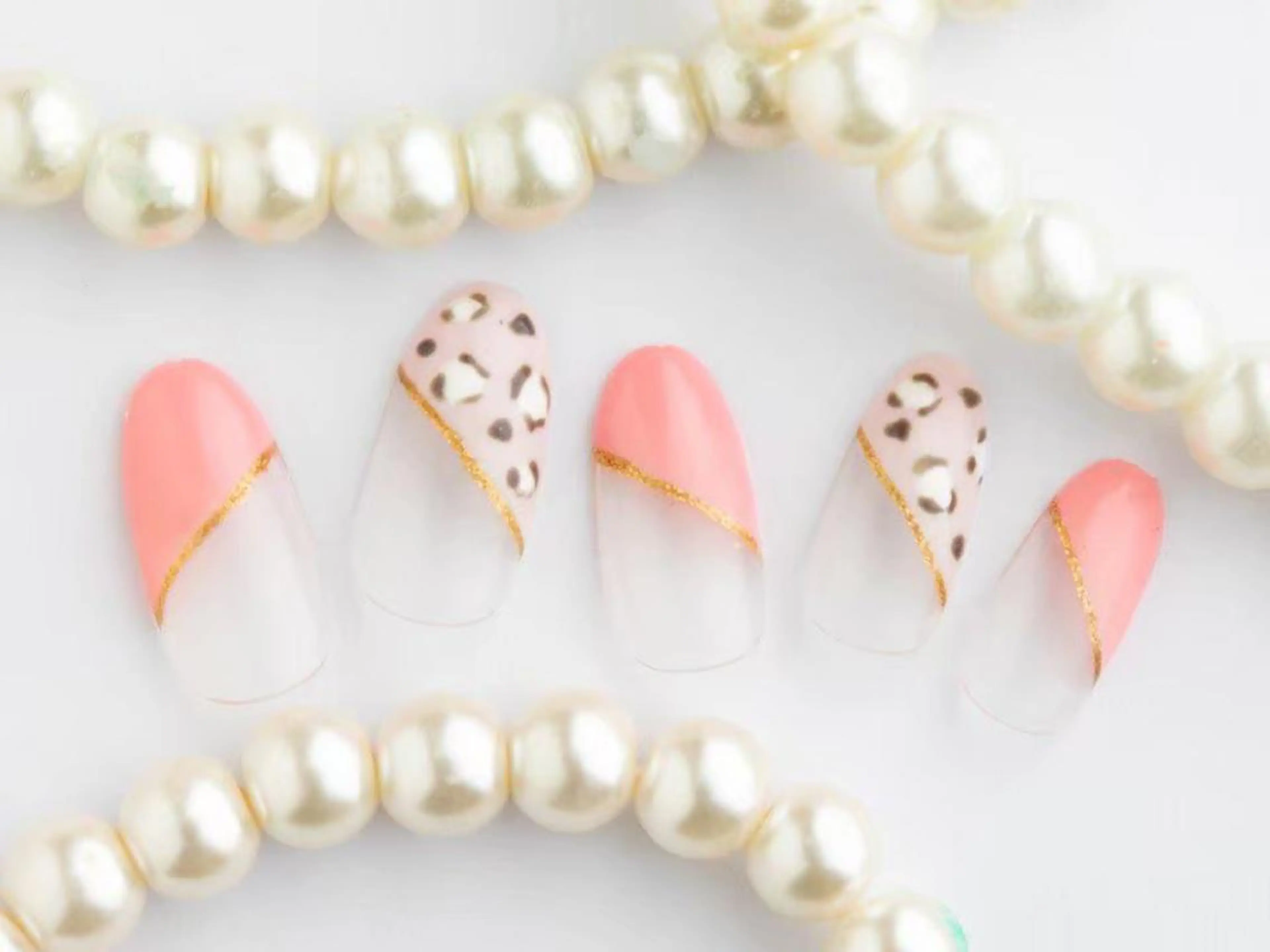 ネイル Tiary Nail Fのネイルデザイン