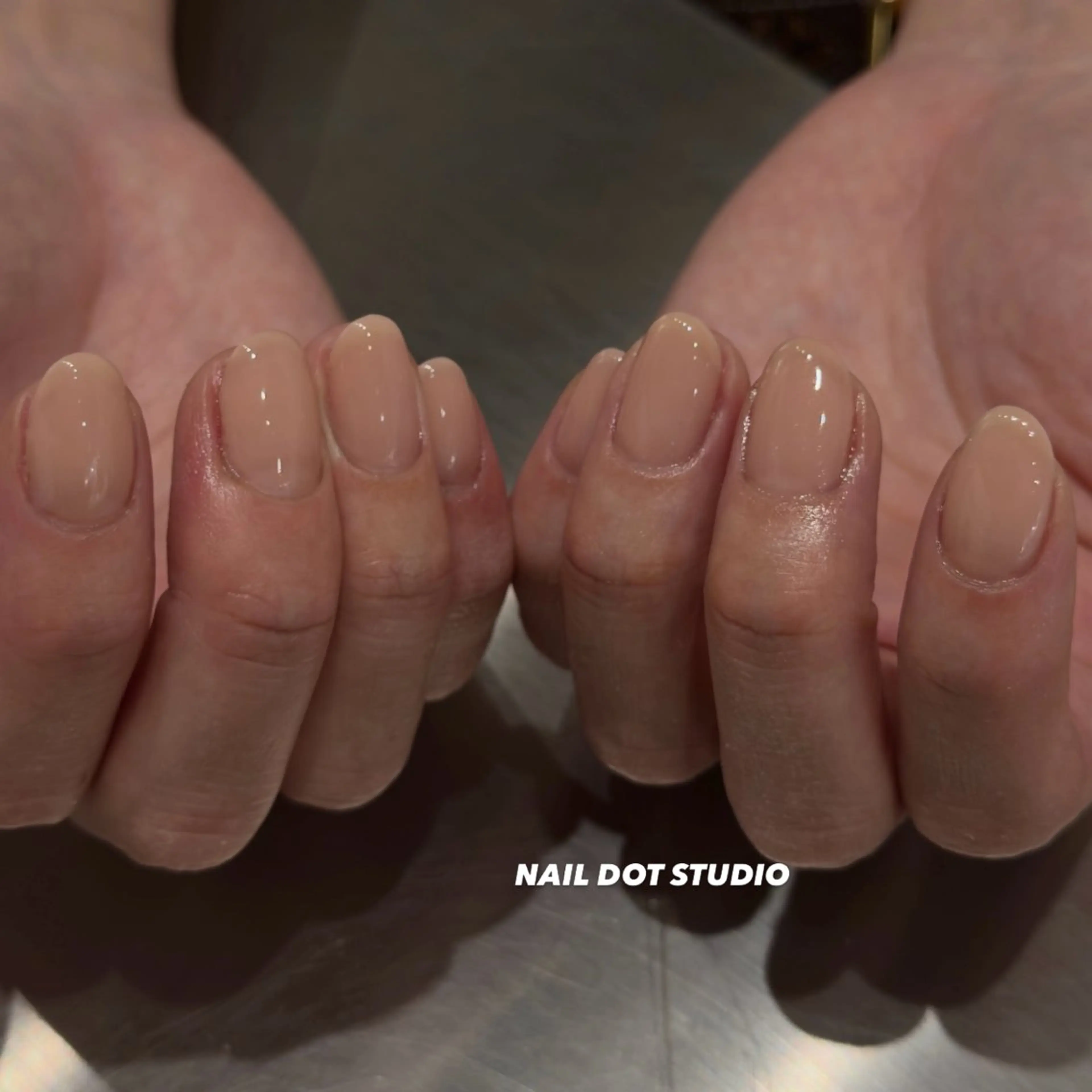 ネイル ハンドネイル NAILDOTSTU DIO SEINAのネイルデザイン
