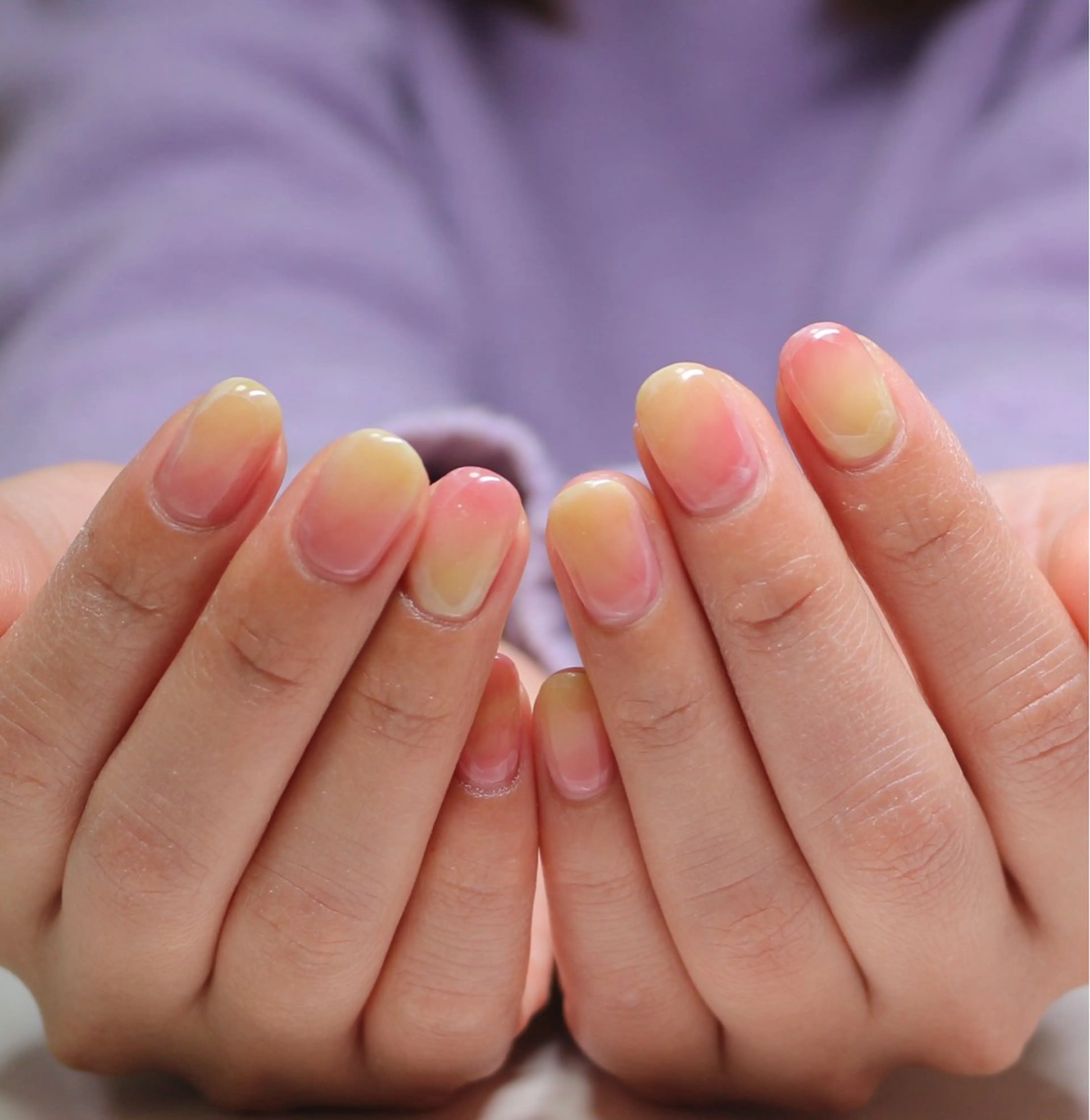 ネイル 大理石ネイル(マーブル) ニュアンスネイル ピンク 春ネイル 黄色 ハンドネイル Baku Nailsのネイルデザイン