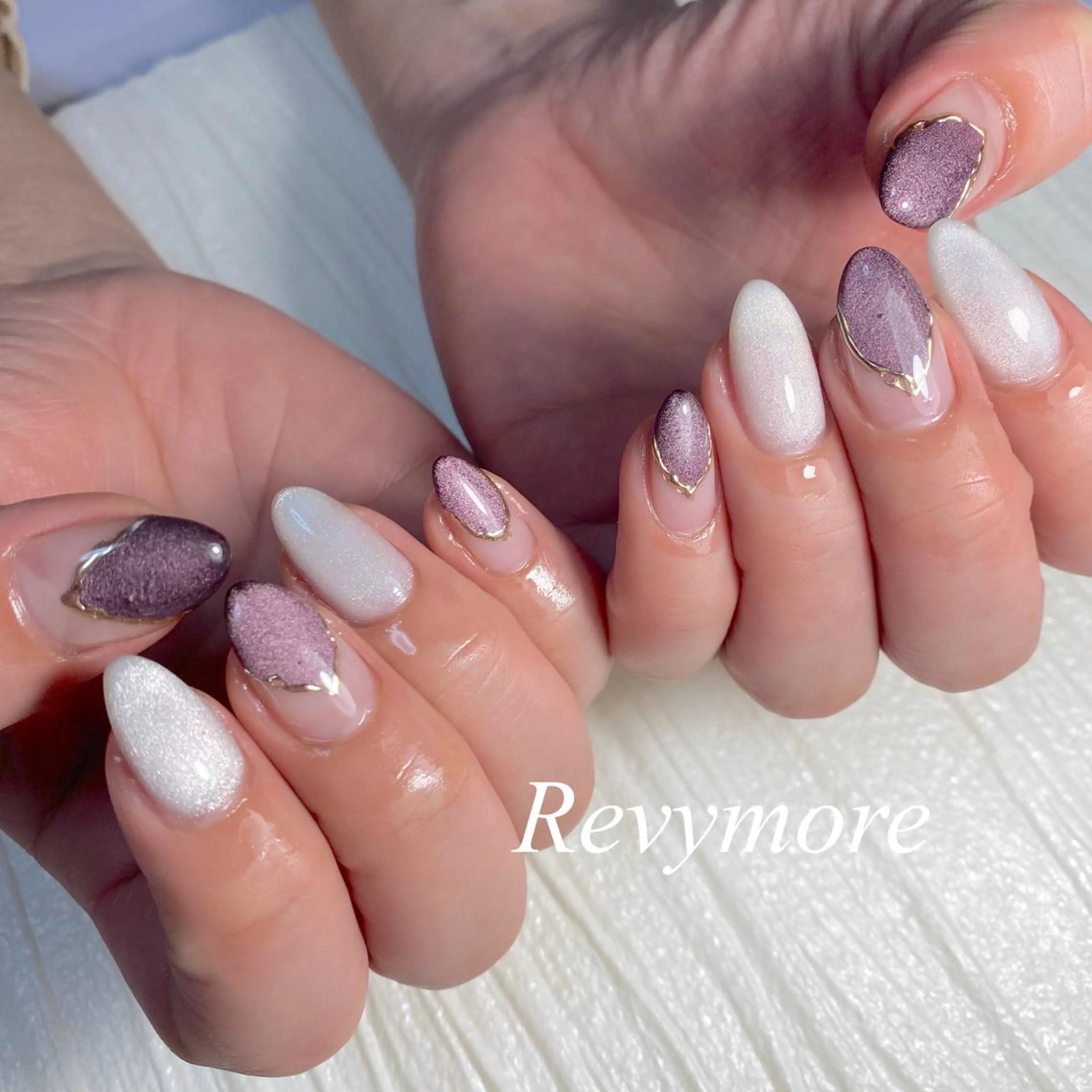 ミディアム ネイル アートネイル ジェルネイル マグネットネイル ミラーネイル ニュアンスネイル nail salon Revymoreのネイルデザイン